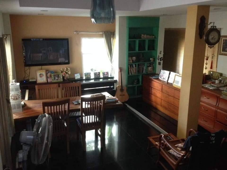 ขายบ้านสองชั้นครึ่งราคาถูกพร้อมอยู่ทำเลทองติดถนนใหญ่พร้อมทำธุรกิจติดธนาคารออมสิน เนื้อที่ 96 ตรว.3ห้องนอน4ห้องนํ้า อ.หนองกี่ จ.บุรีรัมย์