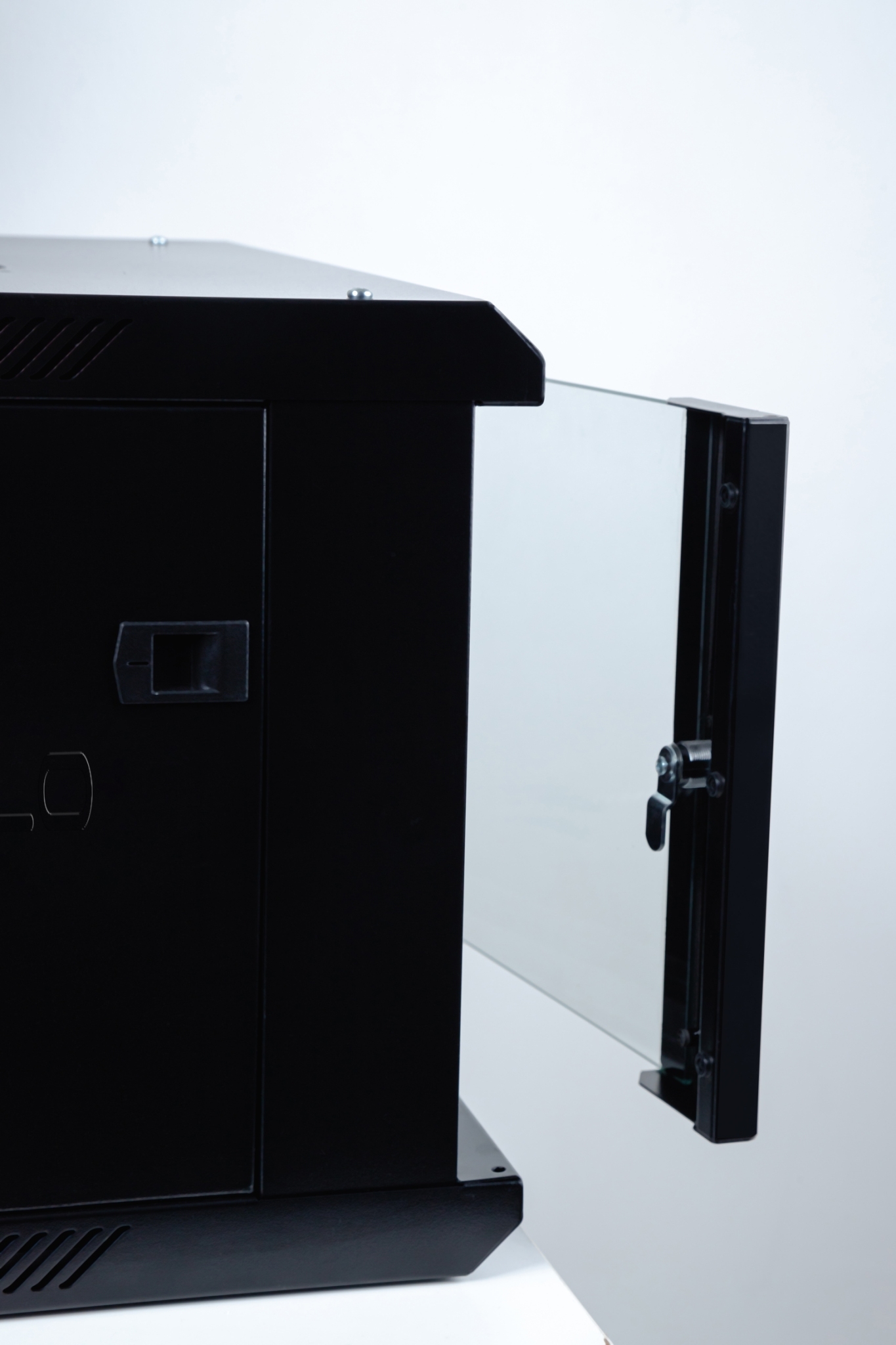 อพอลโล่ เน็ทเวิร์ค APL-6UN 40 Size 6U Apollo ตู้แร็ค ใส่อุปกรณ์เน็ทเวิร์ค ลึก 40เซนติเมตร จำหน่ายโดย กู้ดวารันตี เทคโนโลยี APL-6 UN 40CM 6U 40 SIZE APL-6 UN 40CM 6U