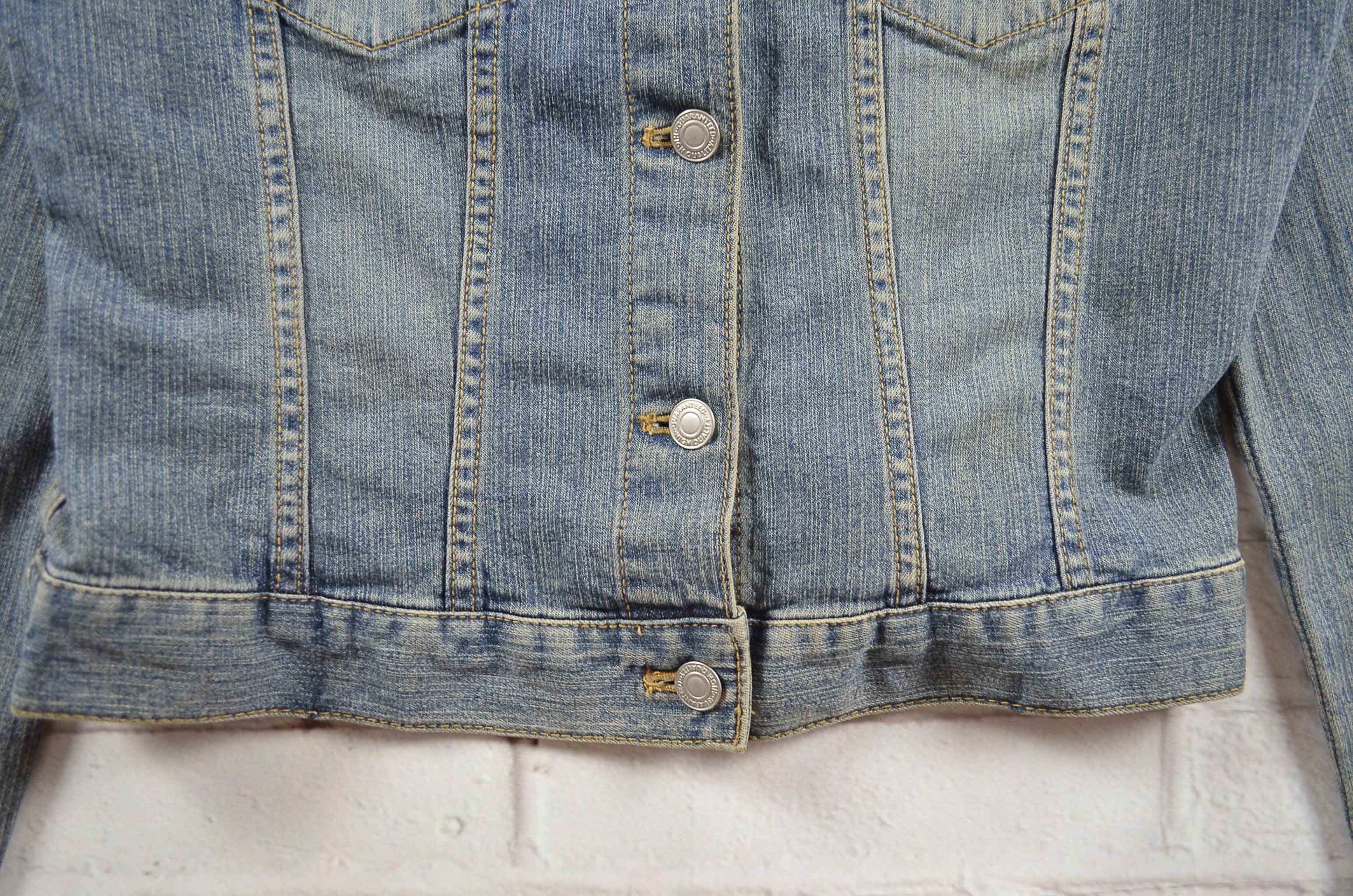 C.D.S BASIC อกจริง35' (S) เสื้อแจ็คเก็ตยีนส์ เสื้อยีนส์แขนยาวหญิงชาย ผ้ายีนส์ยืด เนื้อผ้านุ่มใส่สบายไม่แข็ง