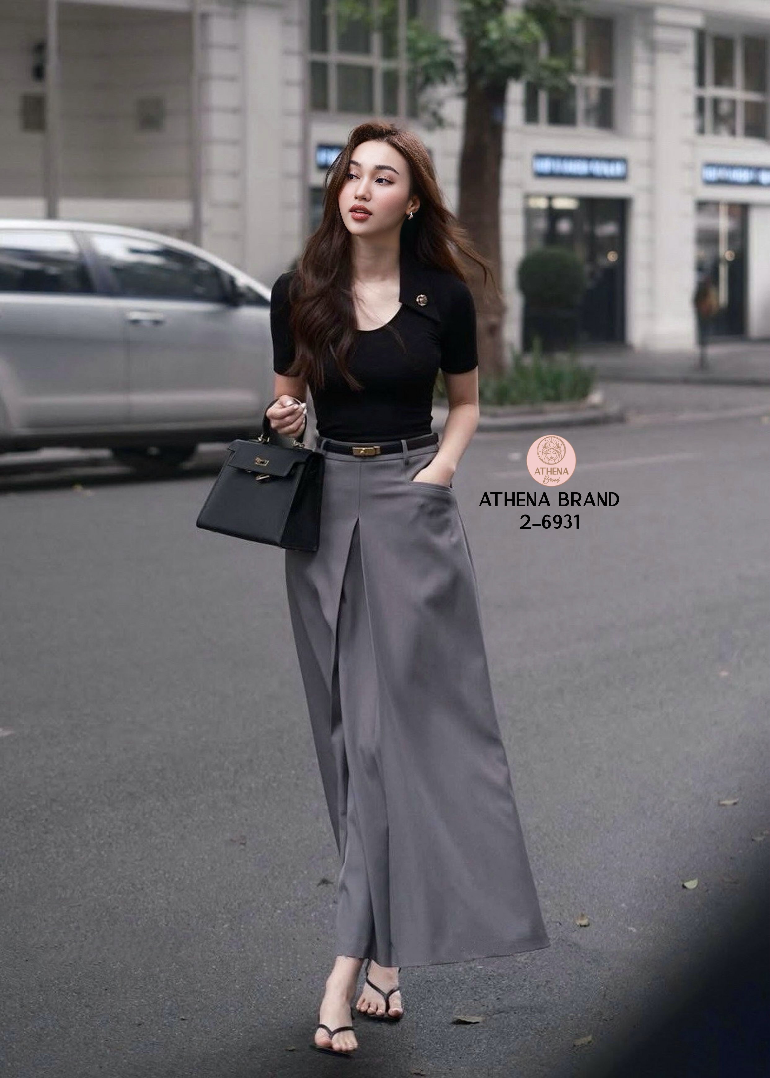 Tag 🔖 :Athena (อธีน่า) Brand Detail :: เสื้อ+กระโปรง+เข็มขัด+เข็มกลัด Set4 ชิ้น เสื้อยืดคอปกผ้าร่อง แมตช์มาคู่กับกระโปรงดีไซน์เย็บจับจีบ มีกระเป๋าใช้ ได้จริงทั้ง2ข้าง เนื้อผ้าดี๊ดีมีน้ำหนักและมีTexture#Athenabrand #ป้ายAthena #เสื้อผ้างานป้าย #ชุด