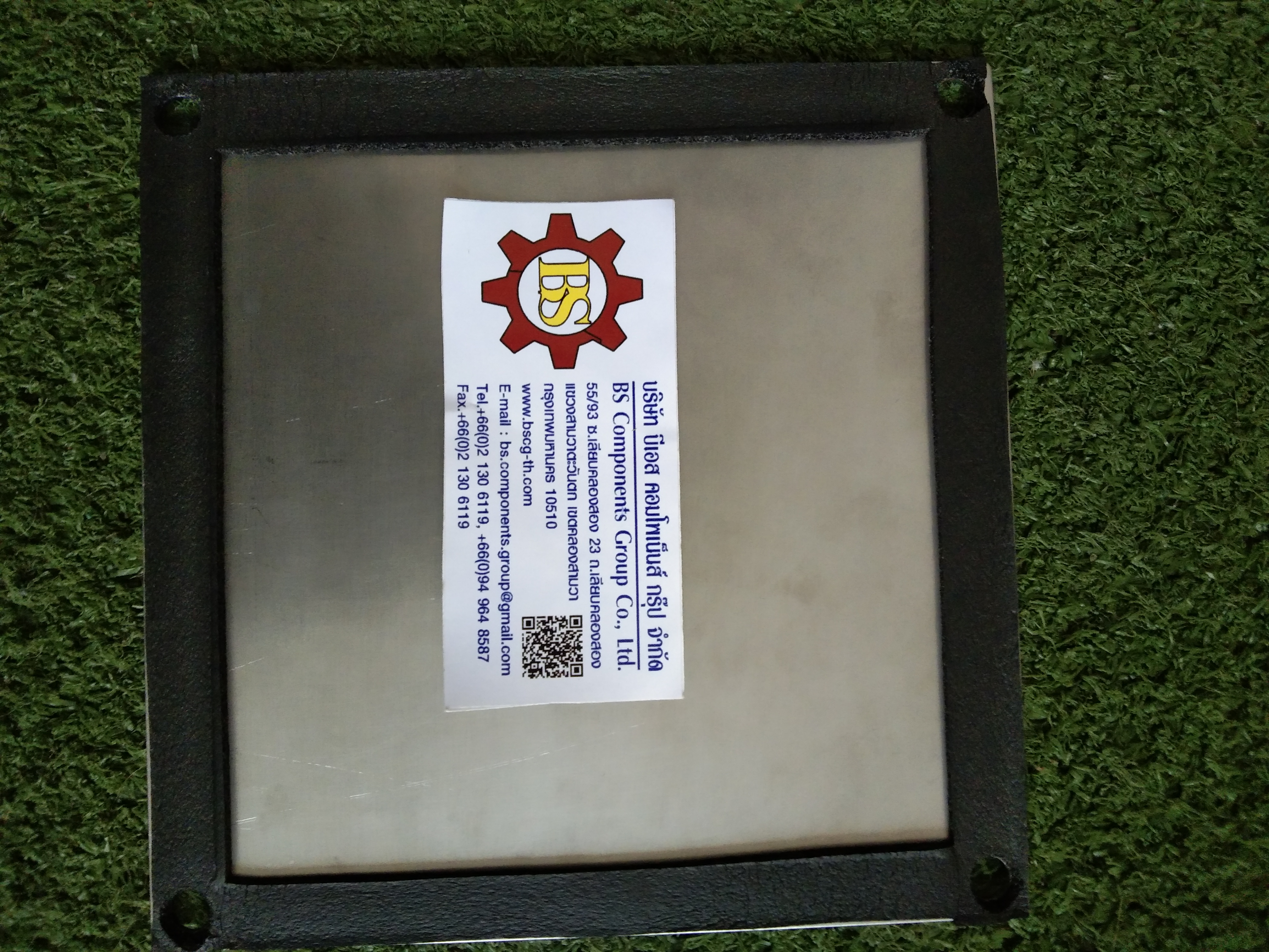 กล่องสแตนเลสด้านบนสโลป ขนาด W150xH150xD150mm.