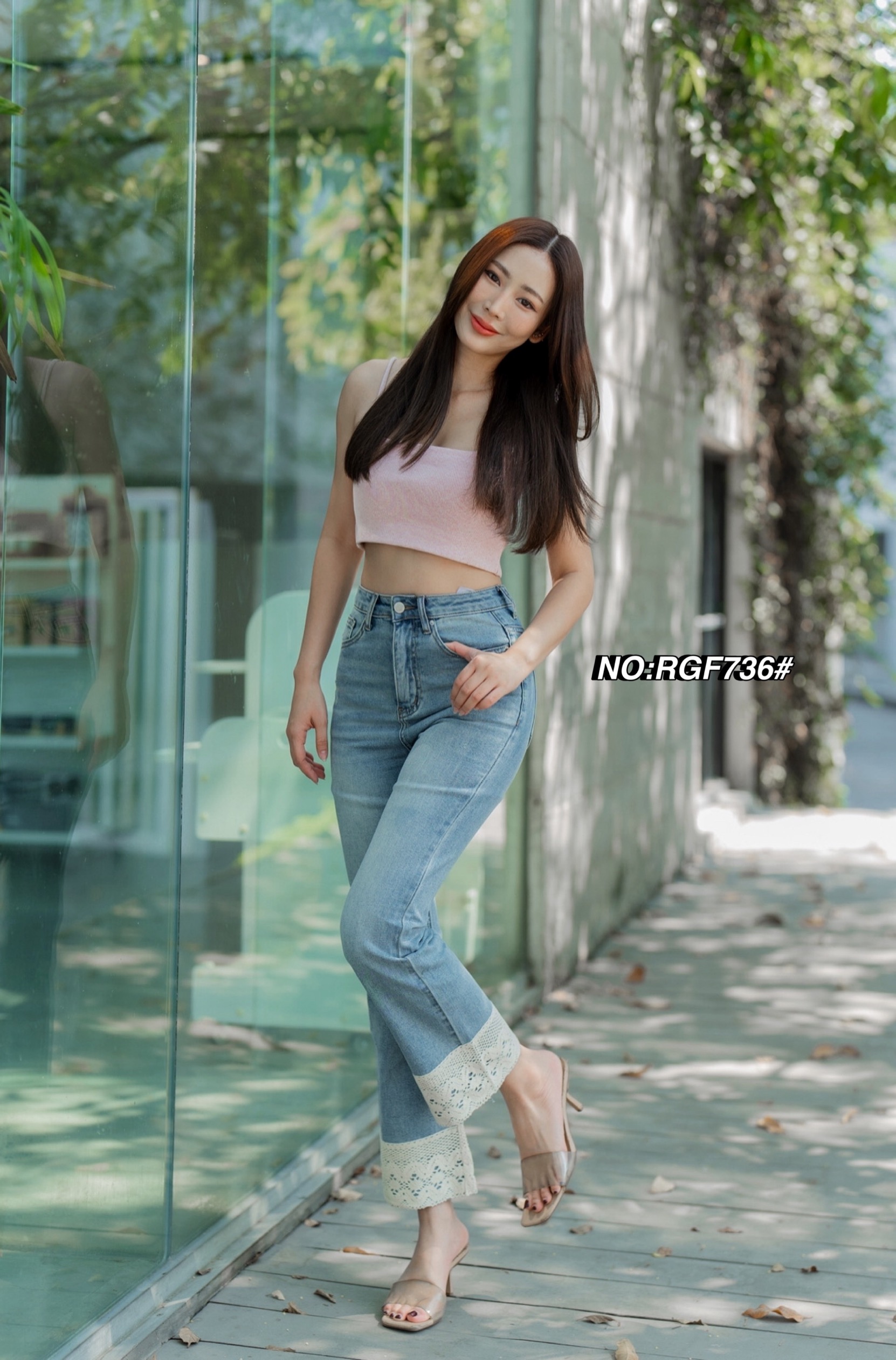 No.RGF736# -กางเกงยีนส์ทรงกระบอก （ผ้ายืด) ปลายขาตัดต่อผ้า two tone style !!! แต่งลูกไม้สีขาว ใส่น่ารักมากๆค่า สวยฮิตสุดๆ ฟอกสีสวยมาก ใส่ทรงสวย ดูมีเชฟสุดๆ