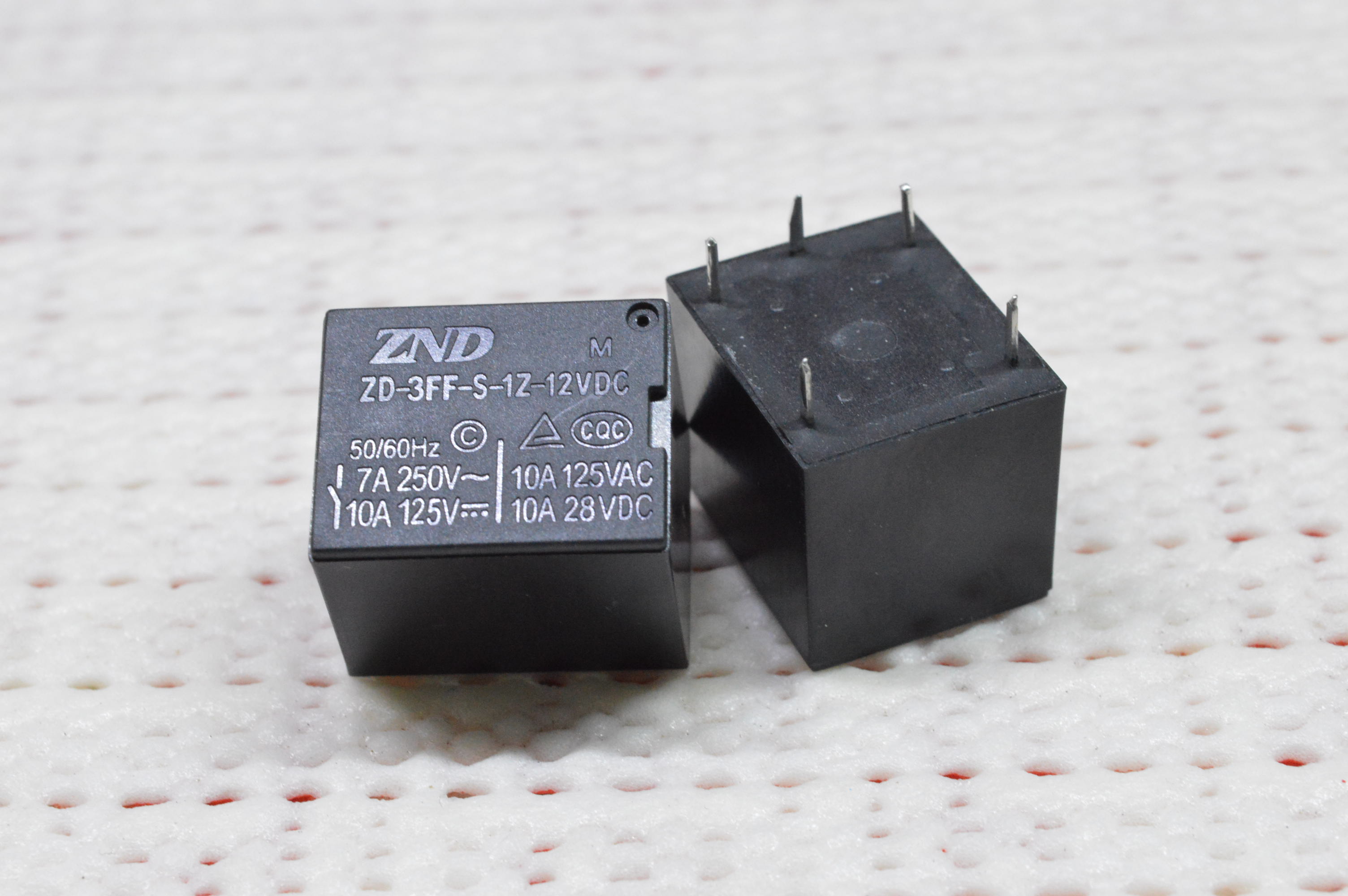 รีเลย์ 12V 5 ขา (สีดำ)