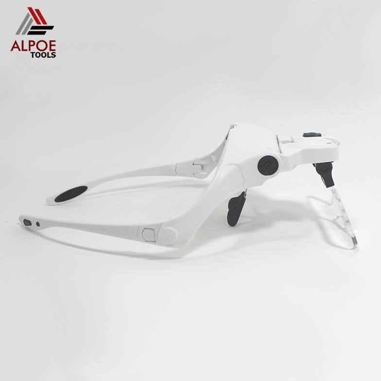 แว่นขยายแบบแว่นตา มีไฟ เปลี่ยนเลนท์ได้ รุ่น No.9892B2