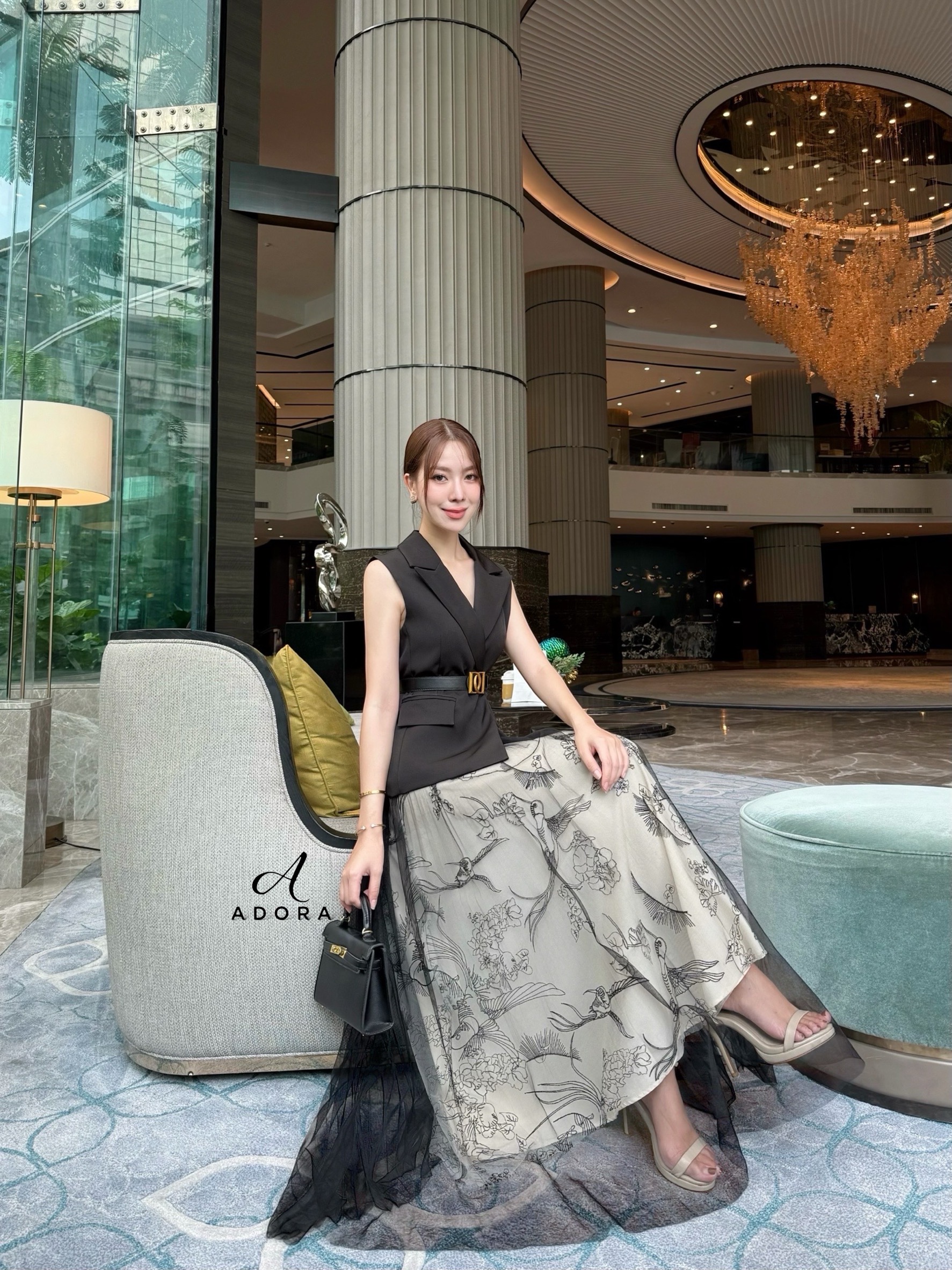 เซ็ทสุดคุ้ม เสื้อแขนกุดดีไซน์คอวีปกเชิ้ต+กระโปรงยาว ทรงเอบานสวิง