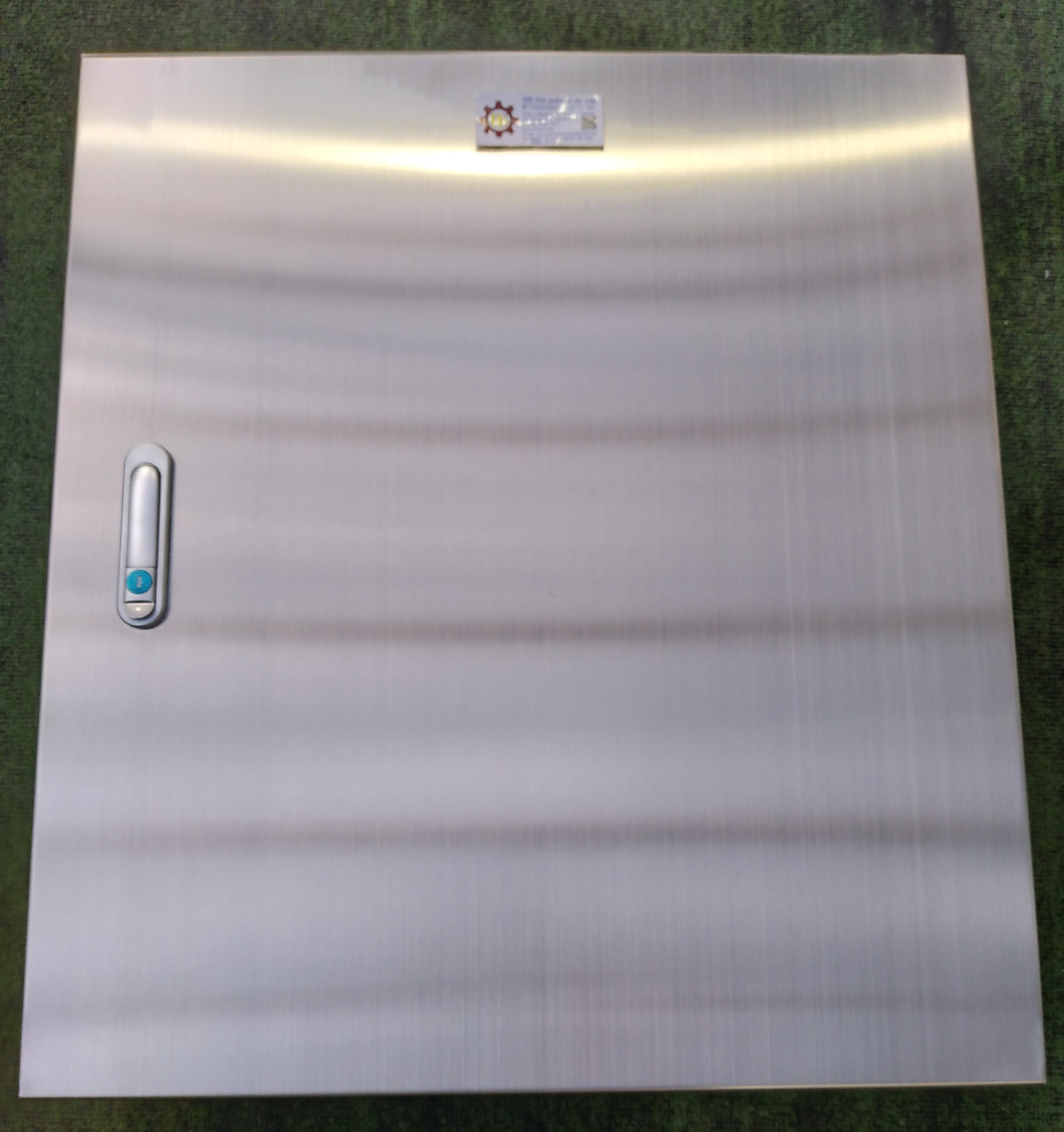 ตู้สแตนเลส 304 ฝาสองชั้น ทึบ กันน้ำ W606xH680xD300mm. Thk 1.5mm.