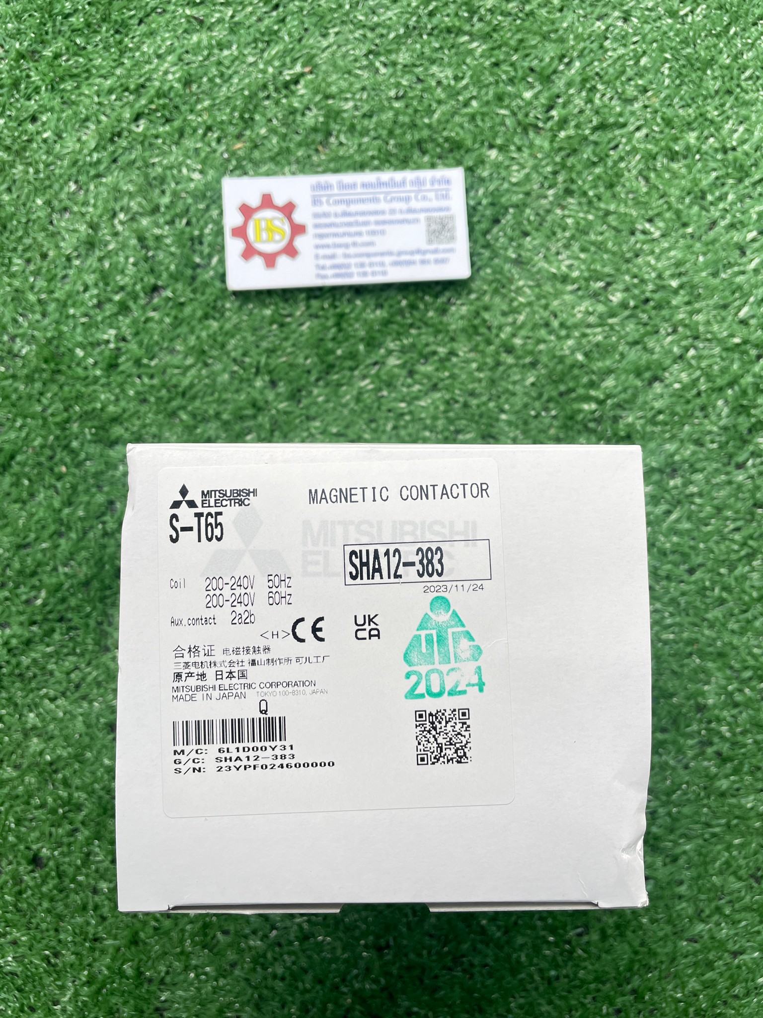 Mitsubishi : คอนแทคเตอร์ S-T65 coil220Vac