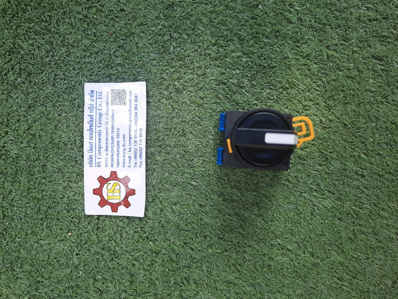 IDEC : สวิตซ์ซีเลคเตอร์ 22mm YW1S-3E20 2NO 3 ตำแหน่ง - ค้าง