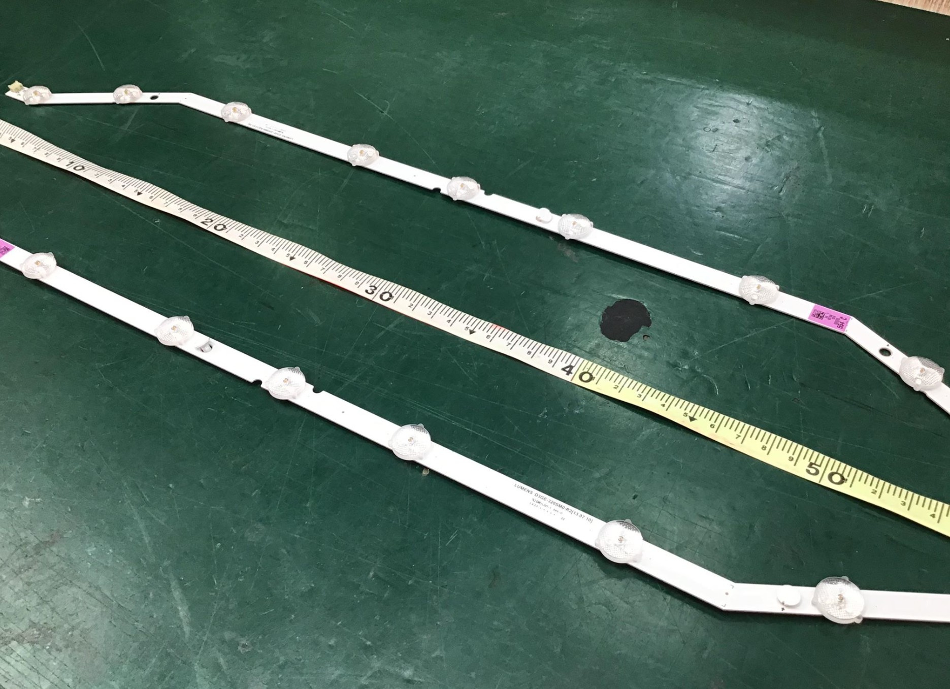 หลอด LED UA32FH4003 :UA32EH4003 ซัมซุง (ของถอดมี2เส้น)