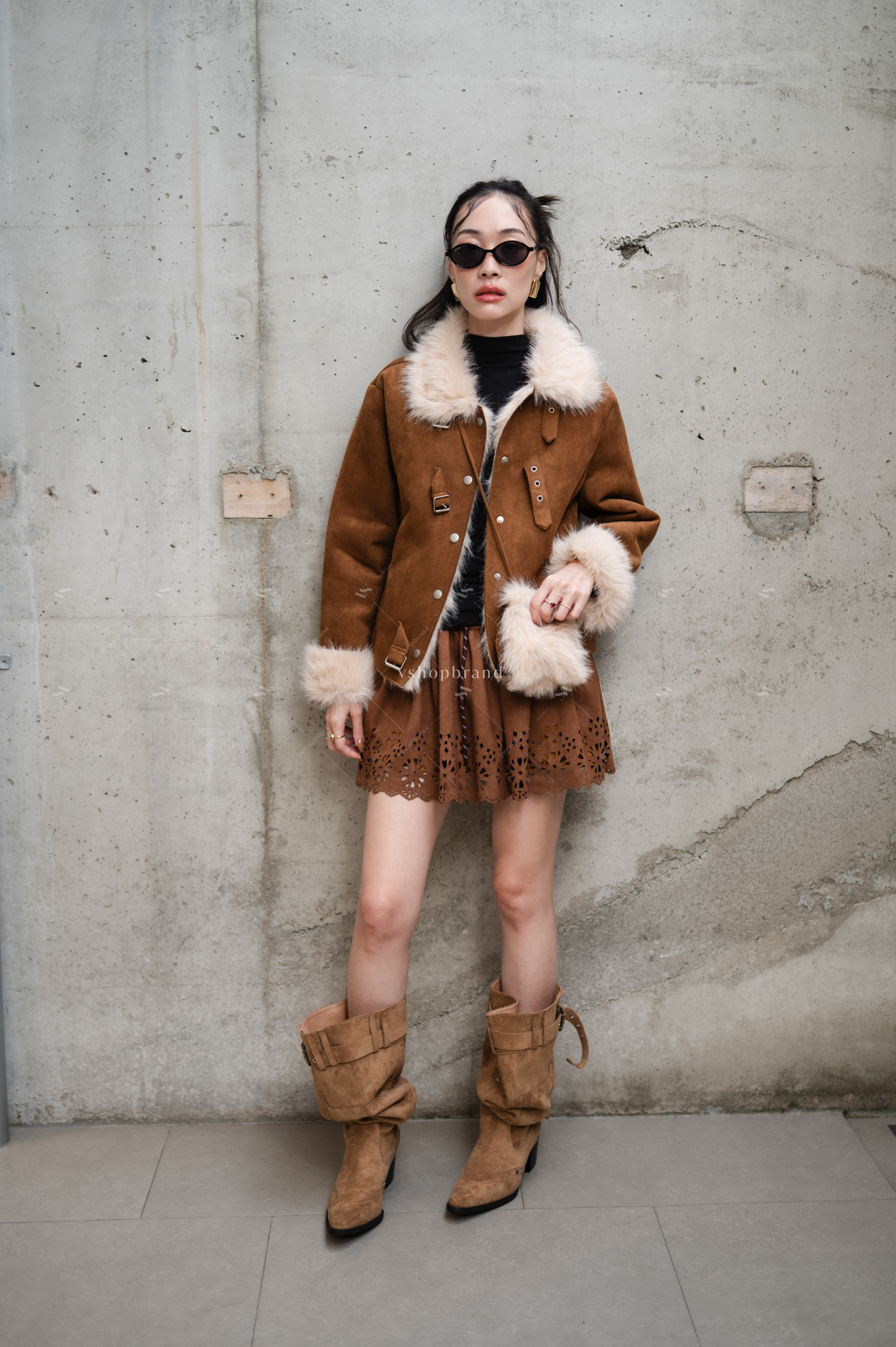 แจ็คเก็ตผ้าหนังกลับ ปกเฟอร์ เข็มขัดอก + กระเป๋า