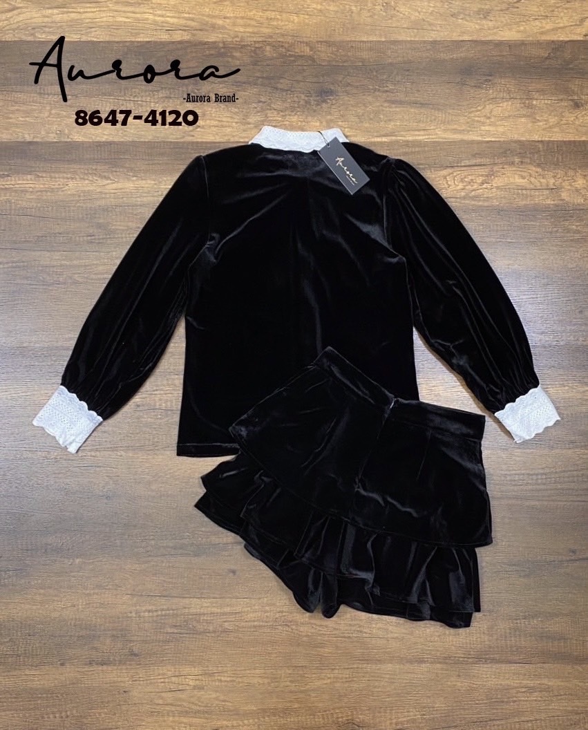 Set เสื้องานคล้ายสักกะหลาด สวยหรูหรา งานผ้าดี๊ดี งานแต่งแถบลูกไม้ผ้าฉลุ ทรงปล่อยๆ ใส่สบายๆ ด้านหน้ามีกระดุมใช้งานได้จริง