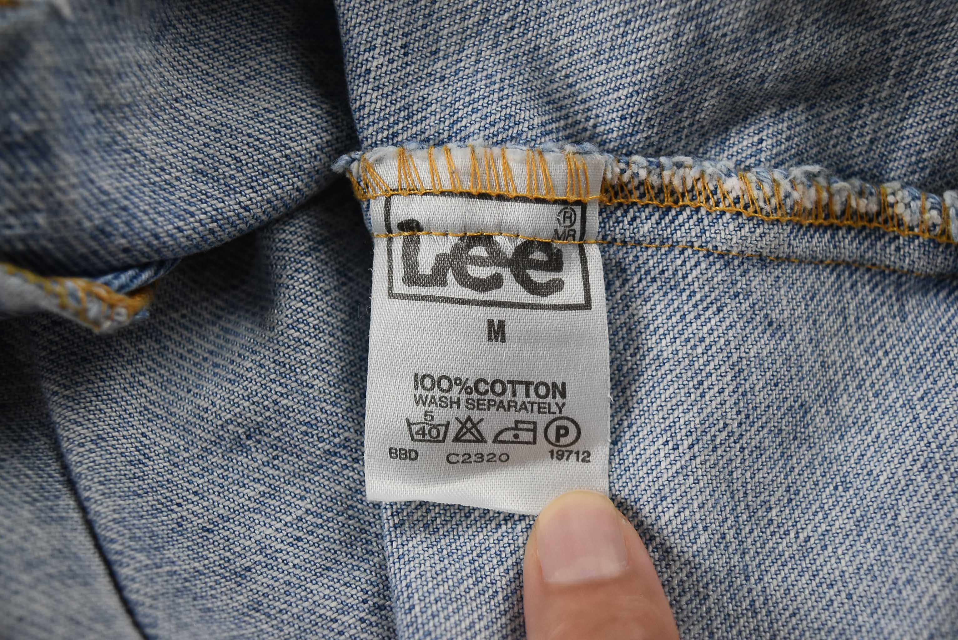 LEE อกจริง 44 ไซส์ M เสื้อแจ็คเก็ตยีนส์ แขนยาว ผู้ชาย สีสวยสุดๆ ผ้านุ่มใส่สบาย มีกระเป๋าข้าง ใส่ขับมอไซค์