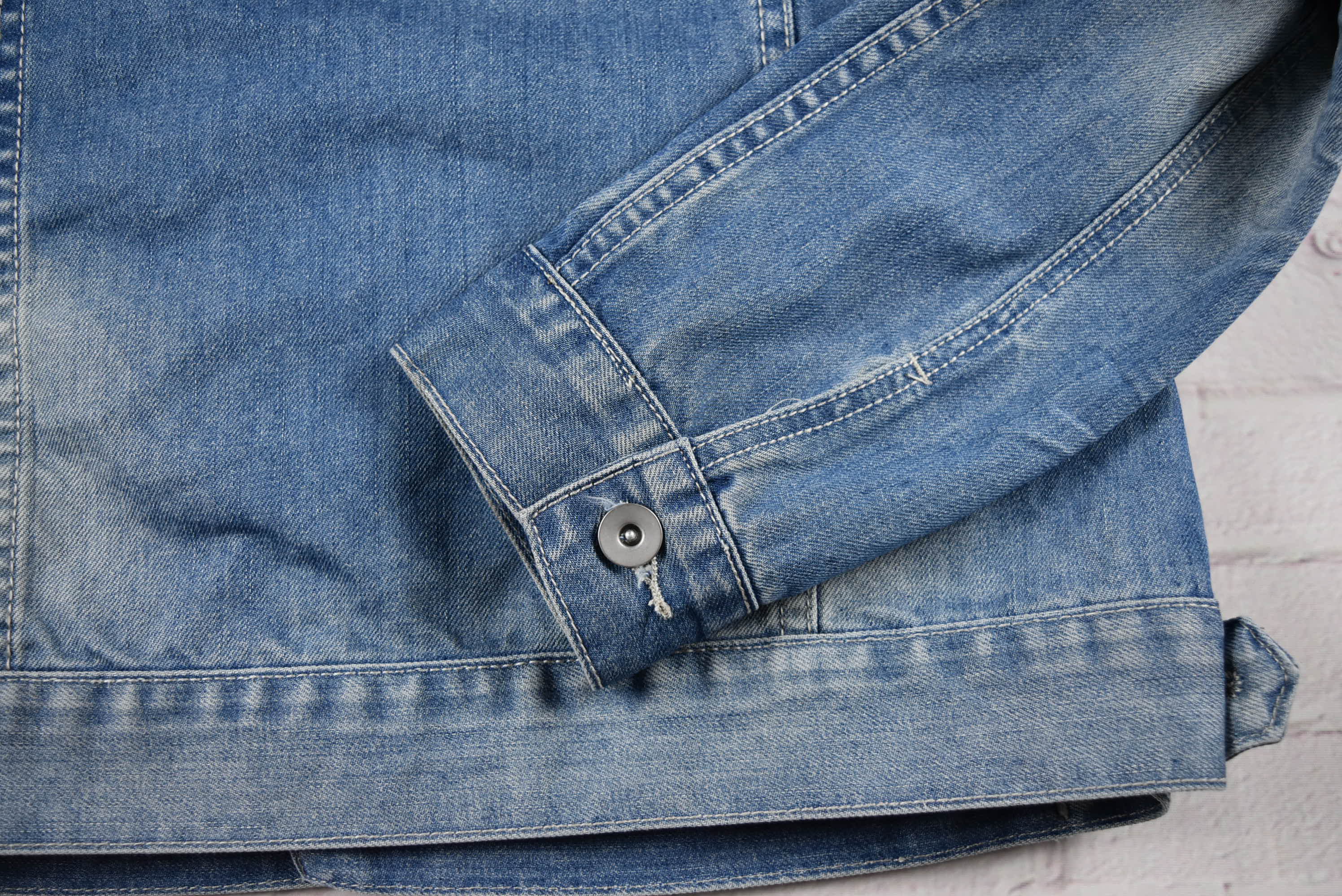 Roshell อกจริง 37 ไซส์ M เสื้อแจ็คเก็ตยีนส์ แขนยาว ผู้หญิง สีฟอกซีด ทรงสวยใส่สบาย มีกระเป๋าข้างเป๋าใน