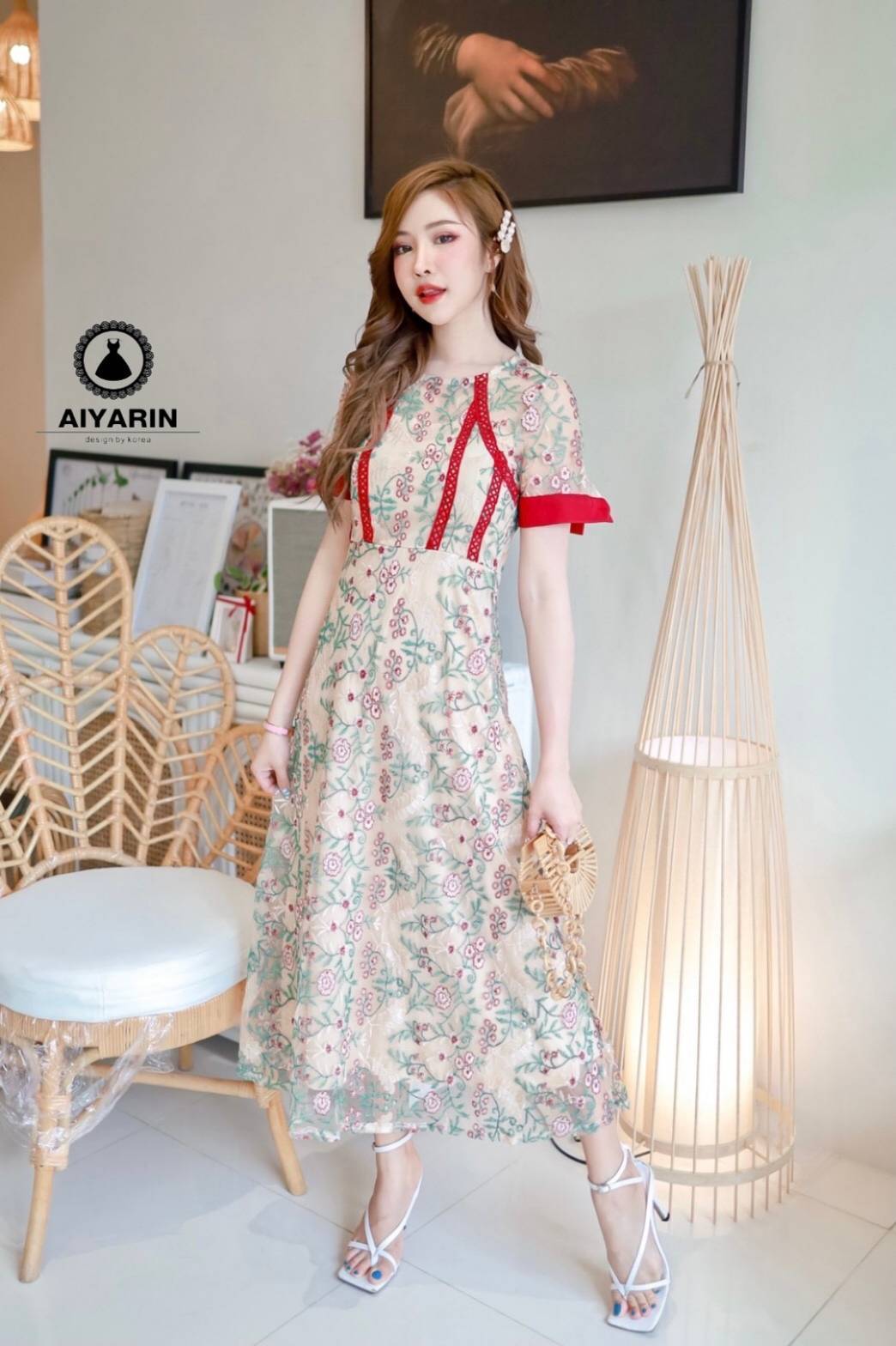 เดรสงานป้าย Aiyarin ไฮโซสไตล์เกาหลีสีเขียวแดงลูกไม้ปักลายดอกไม้เก๋ๆ Size XL