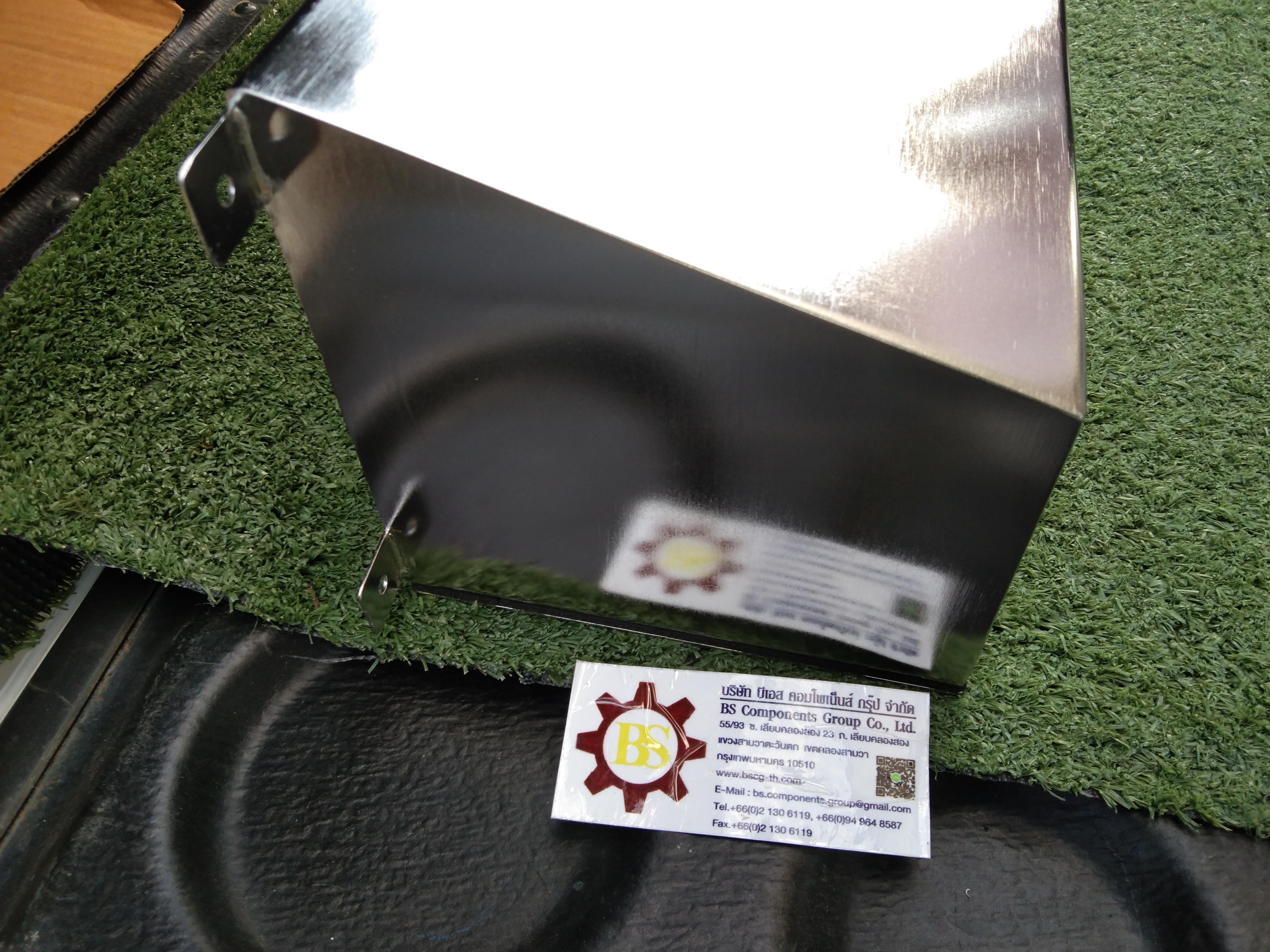 กล่องสแตนเลสด้านบนสโลป POWER PLUGS (A) W650xH150xD150mm.