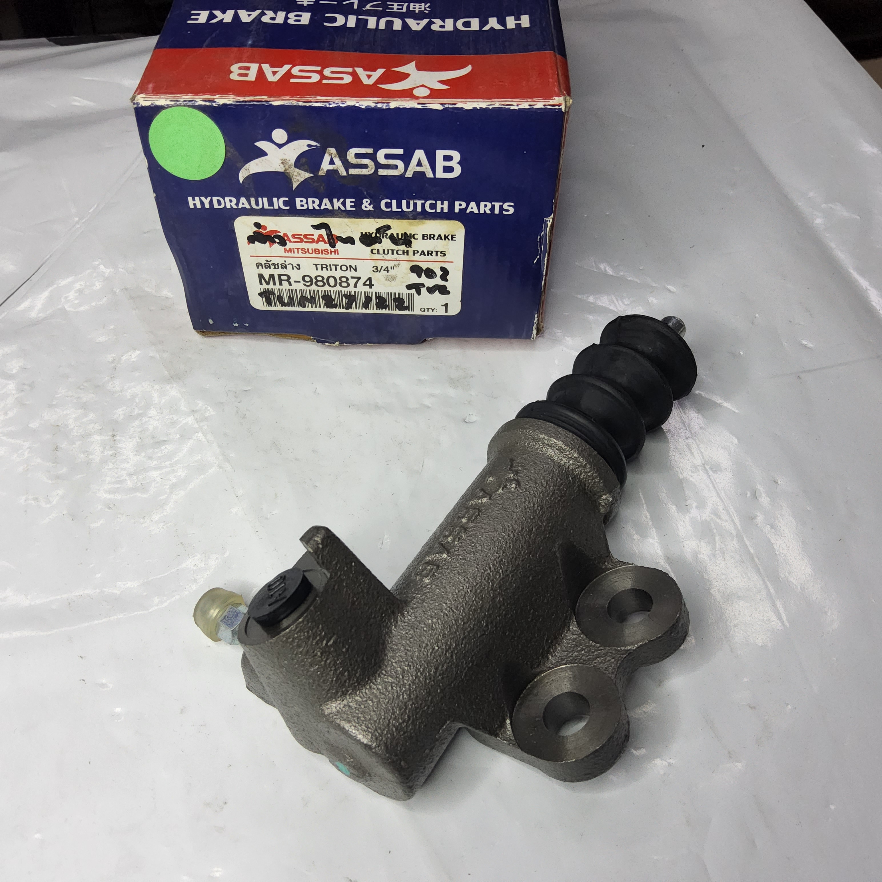 แม่ปั้นครัชล่าง TRITON 2WD 3/4" MR 980874