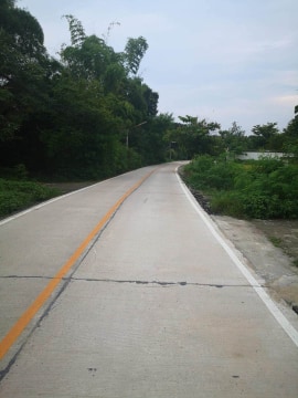 ขายที่ดินราคาถูก 8 ไร่ 1 งาน 5.1 ตรว. อ.สันกำแพง จ.เชียงใหม่ เหมาะแก่การลงทุนทำธุรกิจอยู่หลังร้านเฮือนใจ๋ยองใกล้ปั้ม PT สันกำแพง(5) 584 เมตร การเดินทางสะดวกสบาย