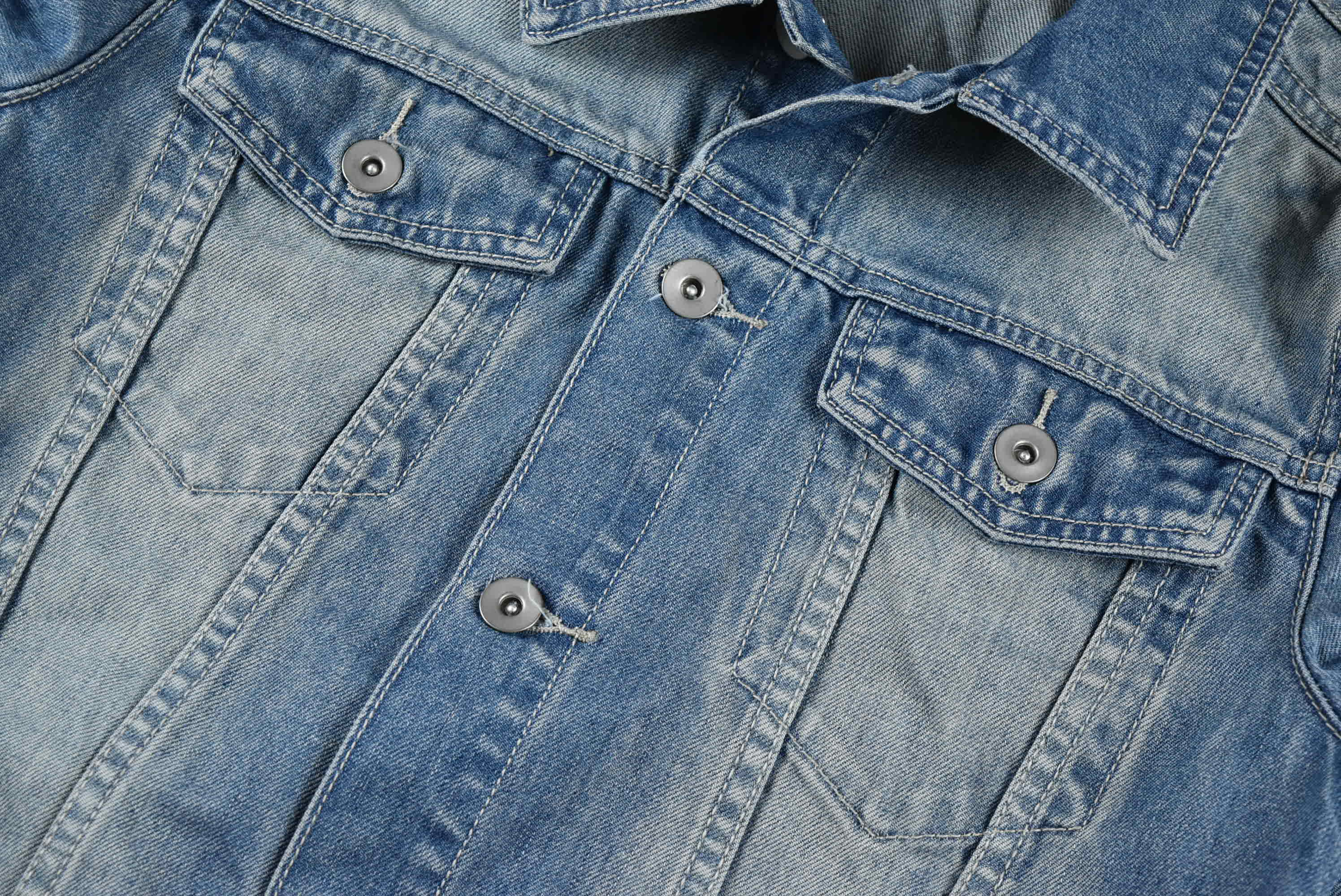 Roshell อกจริง 37 ไซส์ M เสื้อแจ็คเก็ตยีนส์ แขนยาว ผู้หญิง สีฟอกซีด ทรงสวยใส่สบาย มีกระเป๋าข้างเป๋าใน