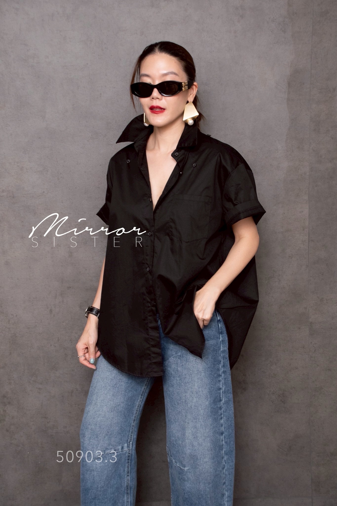 เสื้อเชิ้ตดีไซน์ใหม่ มาพร้อมอะไหล่แขนตาข่ายแบบ detachable ถอดออกได้ทั้ง2ด้าน จะใส่เรียบหรูหรือติดแขนให้ฟูจัดเต็มก็ได้ 2 ลุคในตัวเดียว คุ้มเกินราคา #mirrorsister #ถ่ายจากสินค้าจริง #งานป้ายMiRRoRsister #50903.3