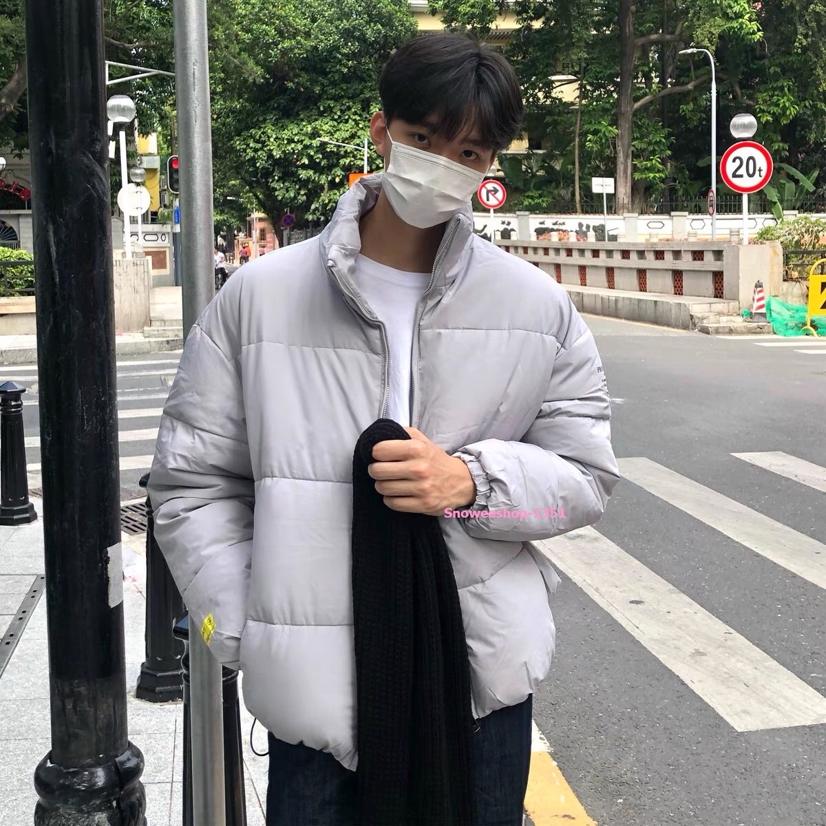 เสื้อกันหนาวผู้ชายสไตล์เกาหลีแนวออนนี่น่ารักใส่กันหนาวติดลบมีหลายสี ใส่ได้ทั้งผู้ชายและผู้หญิง ทรงโอเวอร์ไซส์ สีพื้น