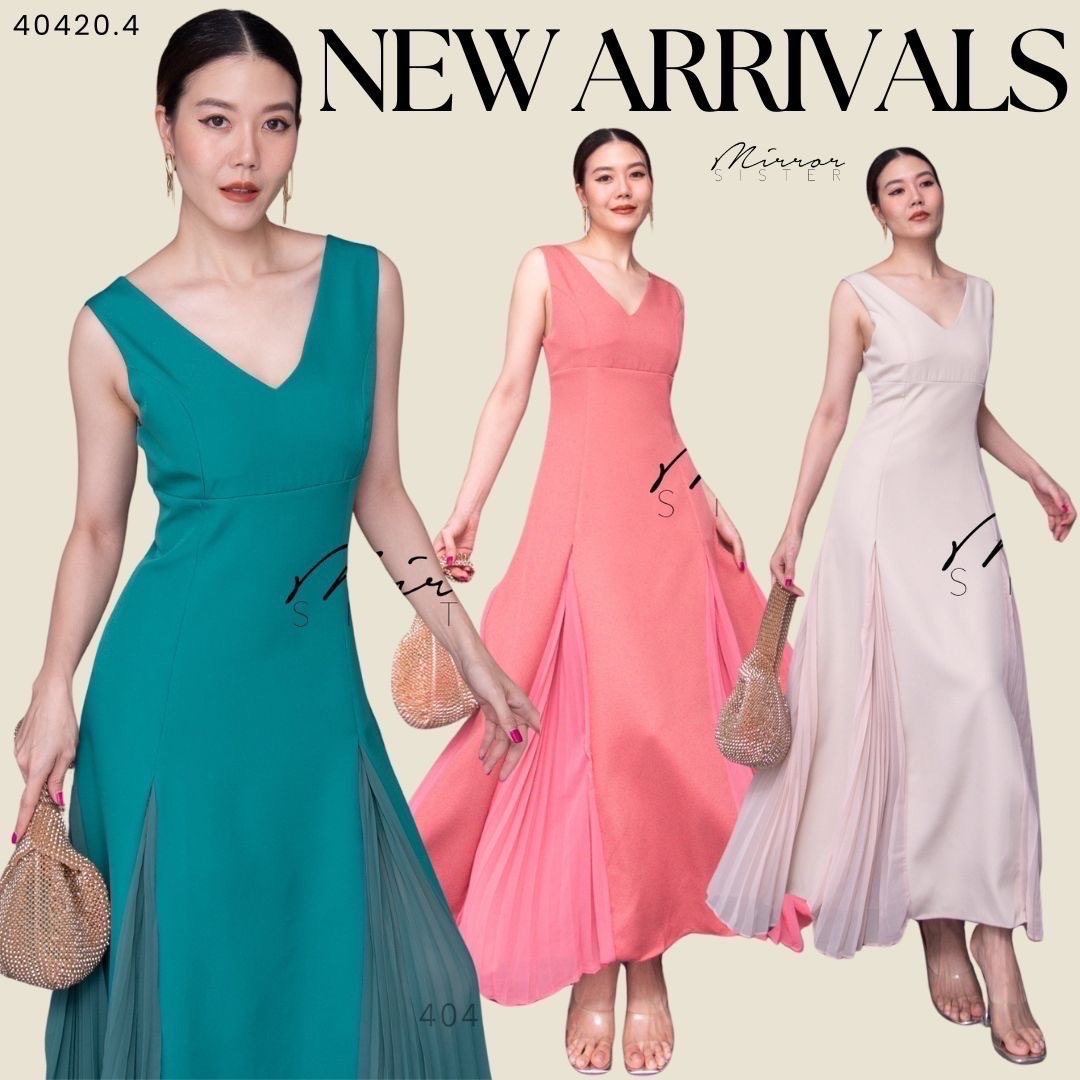 MiRRoRSiSTER 's Co&Co MaXiDReSS•• เดรสทรงสวยใส่แล้วดูผอมเพรียว ช่วงบนเป็นแขนกุดคอV ด้านหลังเว้าวีลึก ••มีเสริมบราที่ช่วงอก•• ช่วงเอวเข้ารูป กระโปรงยาวทรงบานแต่งอัดพลีท6ชิ้น ใส่สวยสง่าทุกงาน เนื้อผ้าดีใส่สบาย ได้ใช้ทุกอีเว้นท์ #mirrorsister #ถ่ายจากสิ