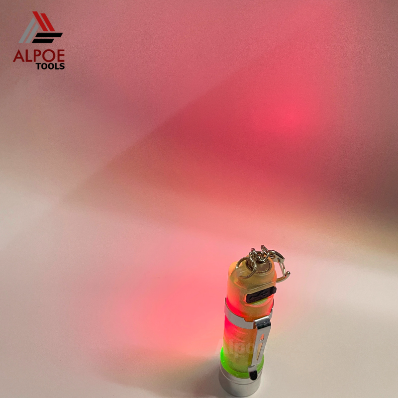 ไฟฉายแบบชาร์จ ไฟ 4 สี มีแม่เหล็ก รุ่น Mini Multi Flashlight