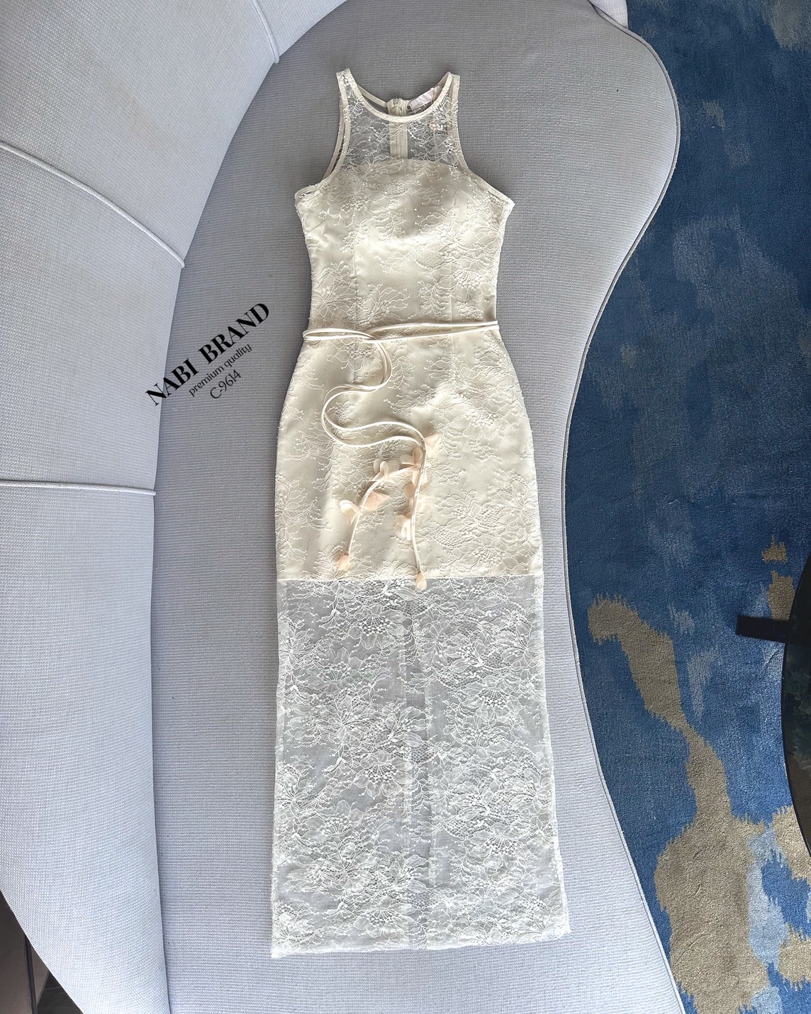 ชุดเดรสยาวสีครีม💛 ผ้าลูกไม้หรูพร้อมเชือกสายดอกไม้ 3D มีฟองน้ำและซับใน งานซิบด้านหลัง เดรสผ่าหลัง ออกงานหรือดินเนอร์ทานข้าวก็สวยเลิศ ห้ามพลาดเลยนะคะ ปังแน่นอน❤️ #NABIBRAND #งานป้ายnabi #นาบีแบรนด์ #เดรสยาวลูกไม้ #dinnerdress #ชุดเดรส #งานป้า