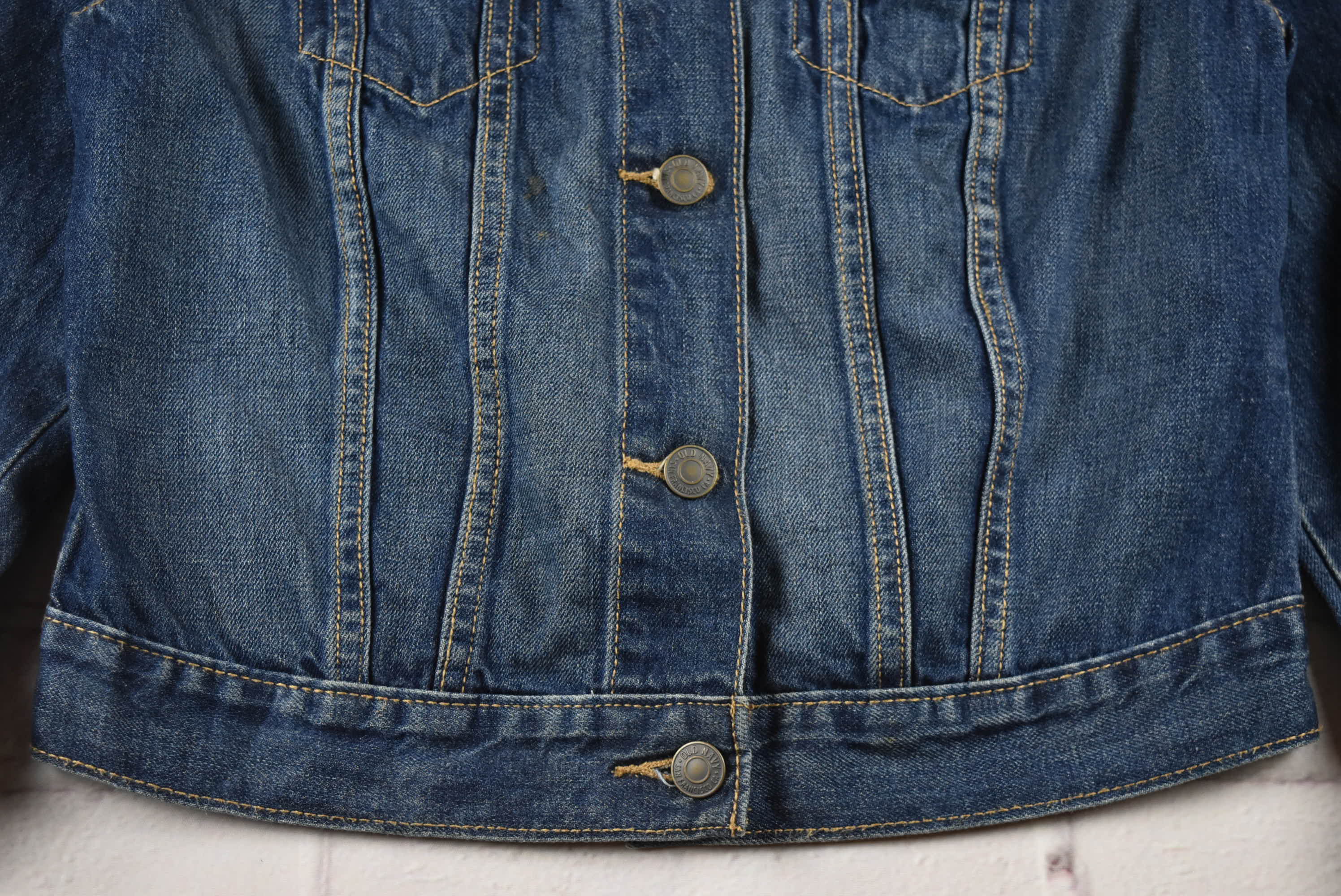 OLD NAVY อกจริง 34 ไซส์ XS เสื้อแจ็คเก็ตยีนส์ แขนยาว ผู้หญิง สีเข้ม เนื้อผ้านุ่มใส่สบาย ใส่คลุมกันแดด