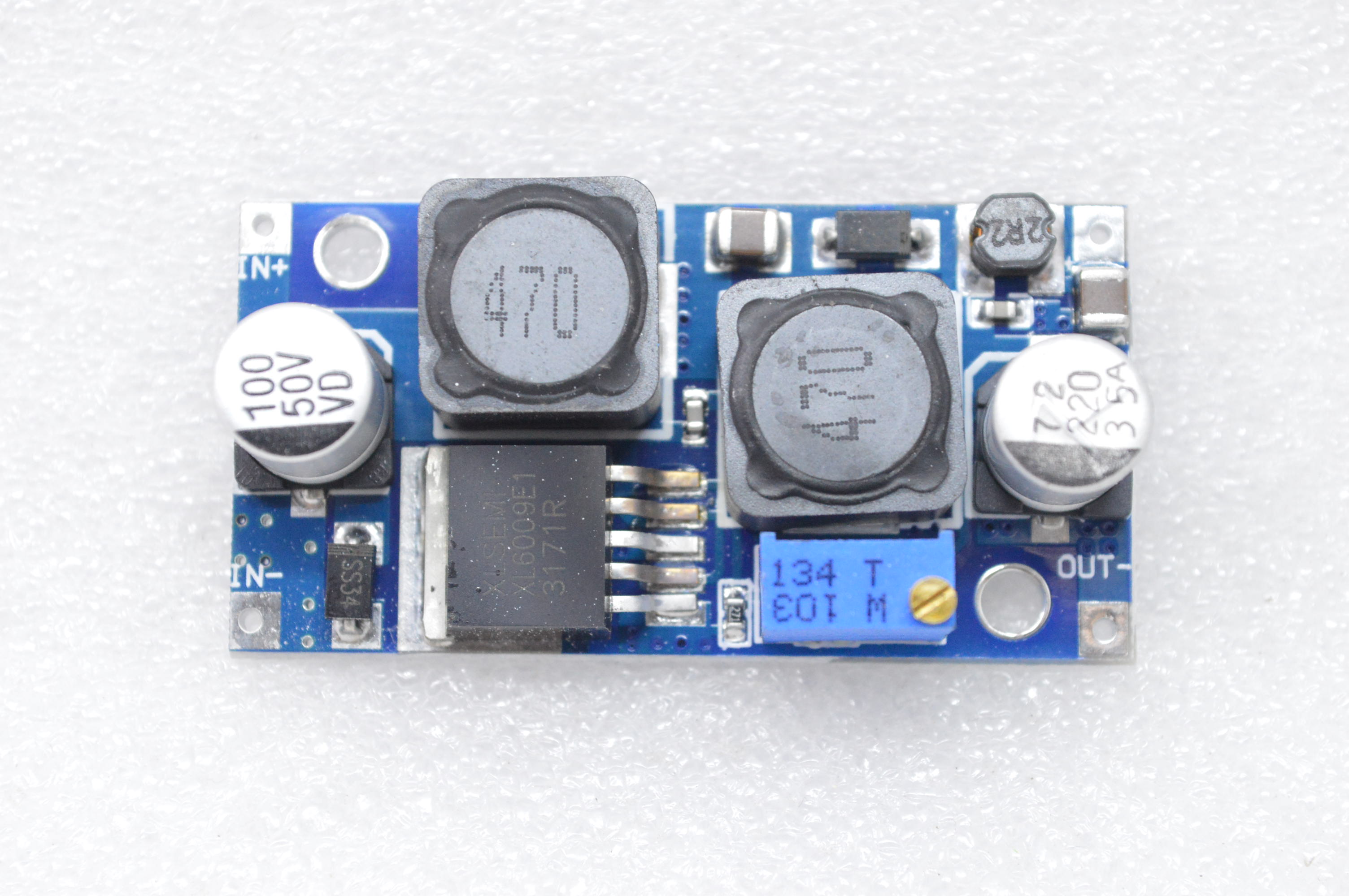 XL6009 Step up in3.2-32V out5-35V จ่ายกระแสสูงสุด 5A ปี2010