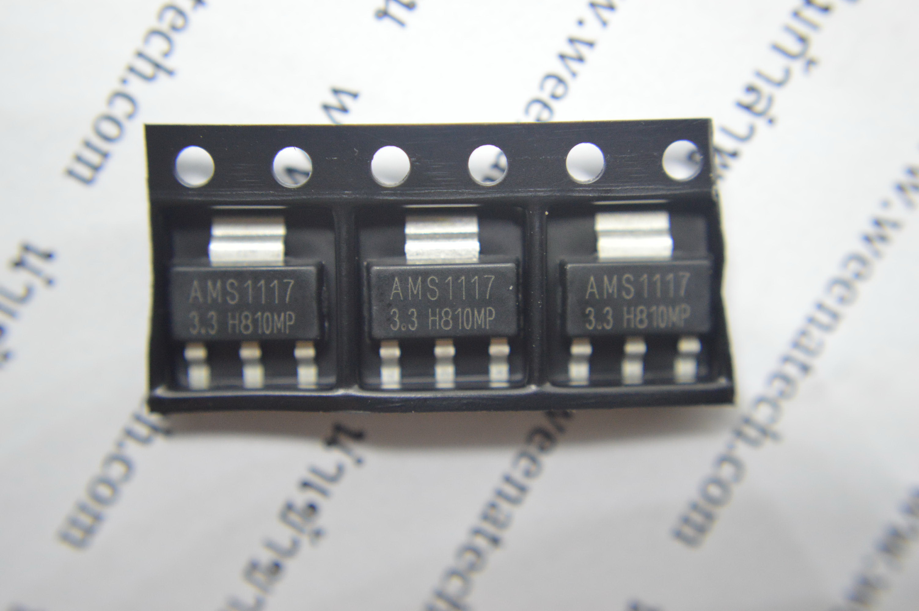 AMS1117-3.3 3.3V SOT-223 ชิปพลังงาน IC