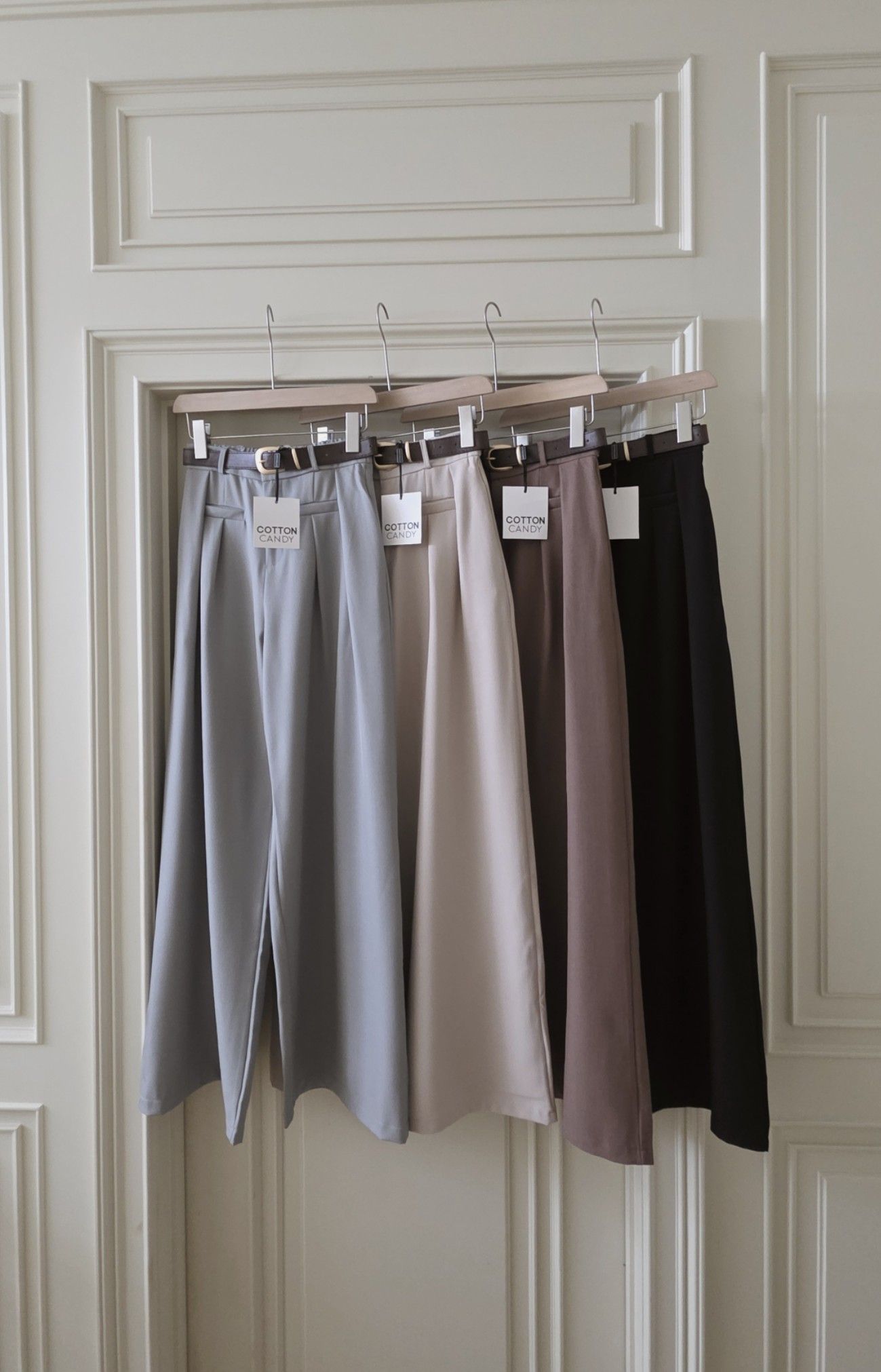 Tag#cottoncandy กางเกงfreesize รุ่นล่าสุดของทางรุ่น รุ่นนี้การันตีเนื้อผ้าเลยคร่าา ผ้าเนื้อดีมากๆ มีน้ำหนักทิ้งตัวสวยใส่สบายสุดๆ ดีเทลเก็ๆมา+เข็มขัดร