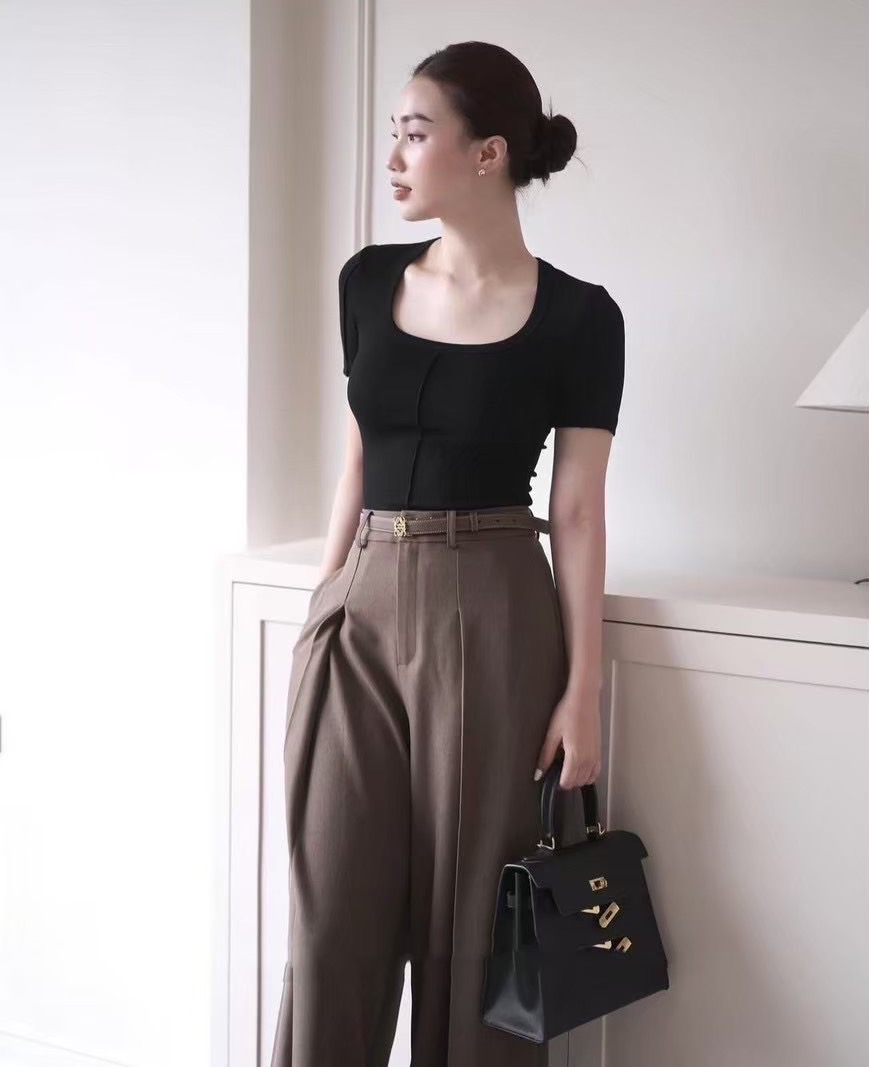 Label :: RAMI-PAPHA(รมิปภา) เสื้อดีไซน์เก๋ + กางเกงขายาวสีน้ำตาล เนื้อผ้าสวยมีเทคเจอร์