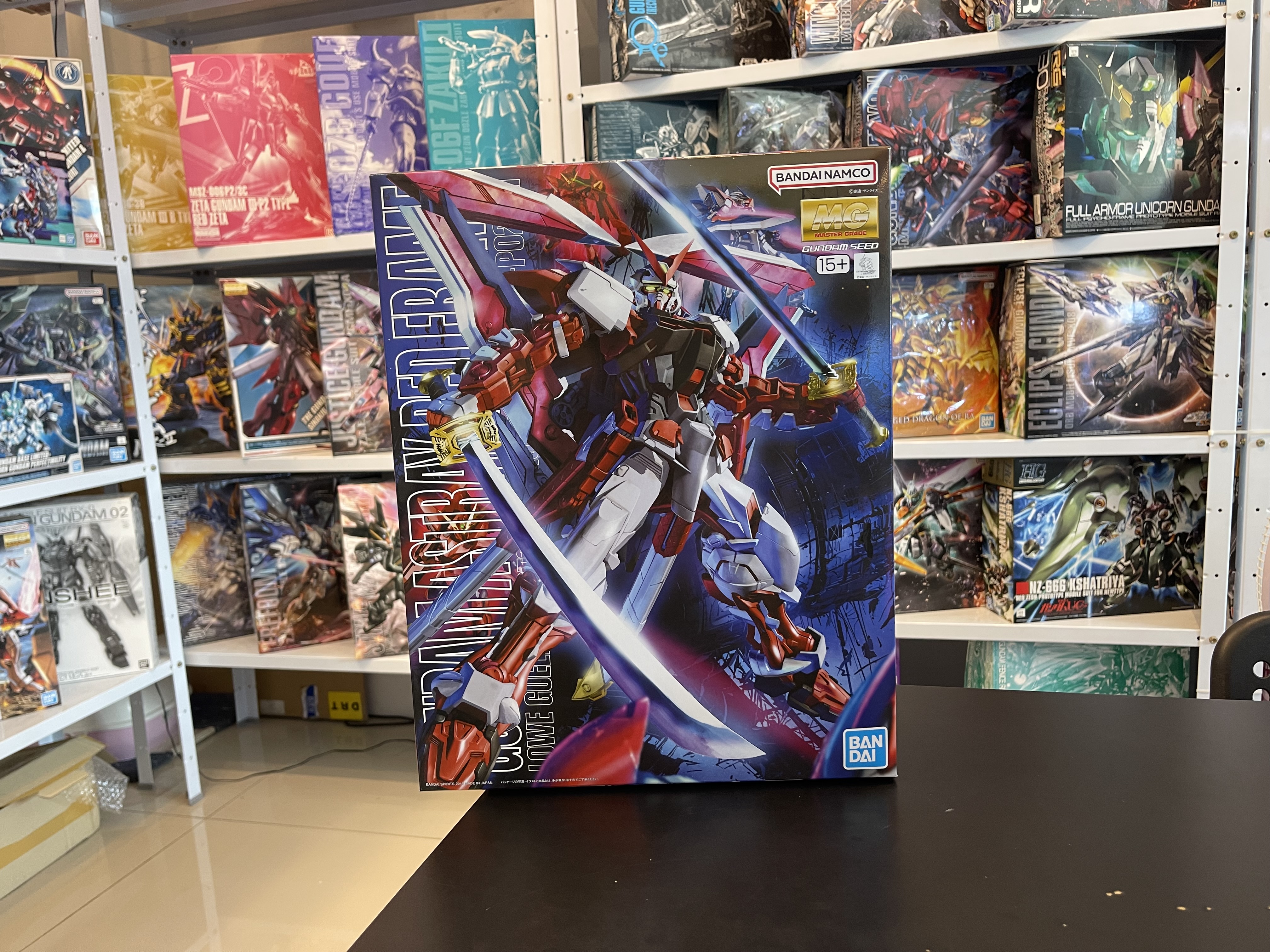 Bandai MG Gundam Astray Red Frame Revise