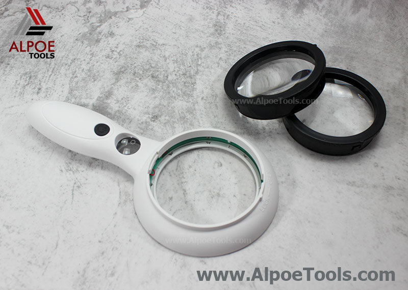 แว่นขยาย มีไฟ เปลี่ยนเลนท์ได้ 2 เลนท์ รุ่น No.6902-8L