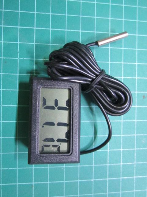 LCD Digital Thermometer -50~110 degree สายยาว2เมตร