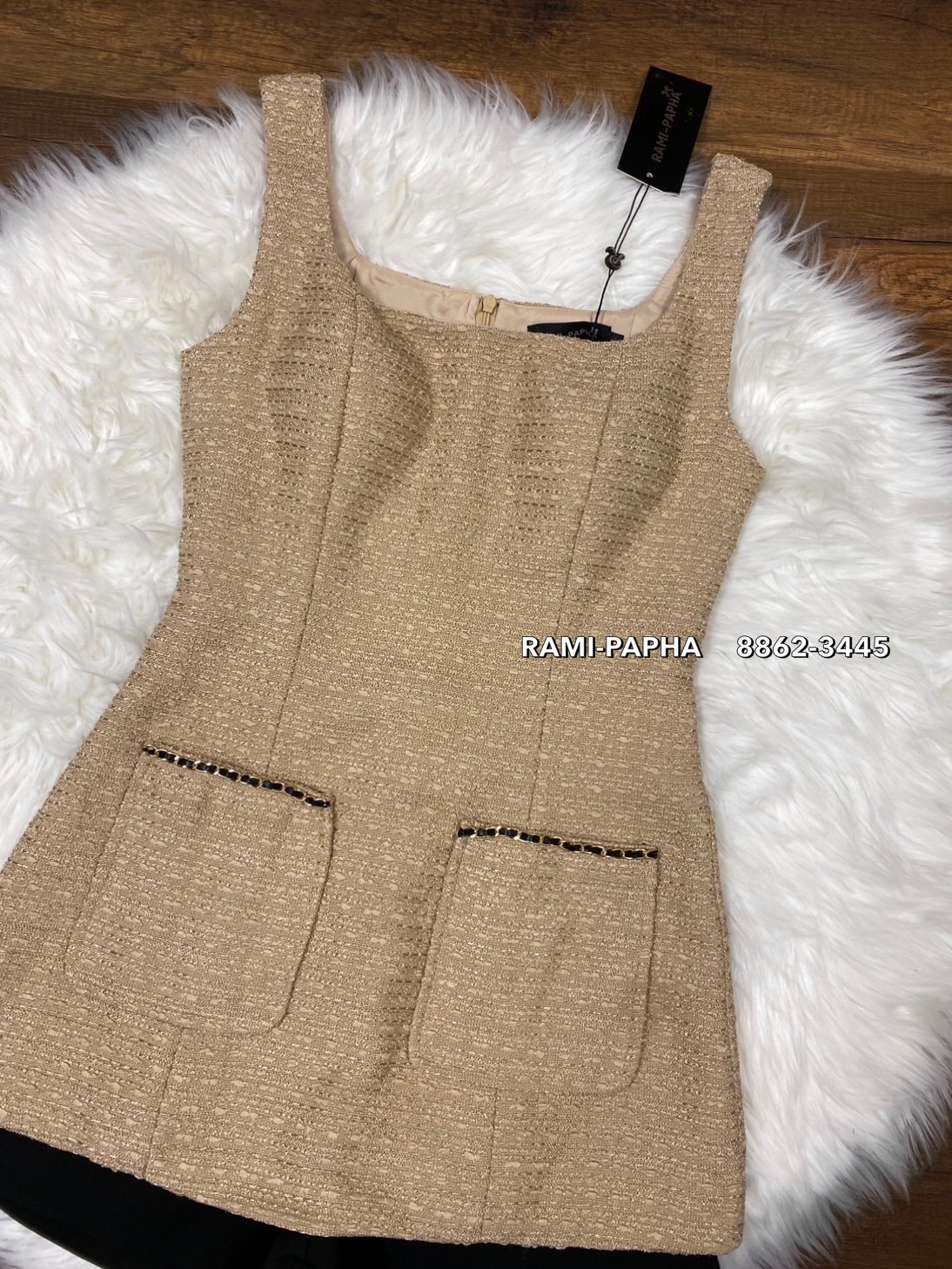 Label :: RAMI-PAPHA(รมิปภา) เสื้อเนื้อผ้าทวีตเนื้อนุ่มสีสวย เนื้อผ้าไม่หนานะคะ +บ กางเกงขาสั้นสีดำ กระเป๋าใช้งานได้จริง