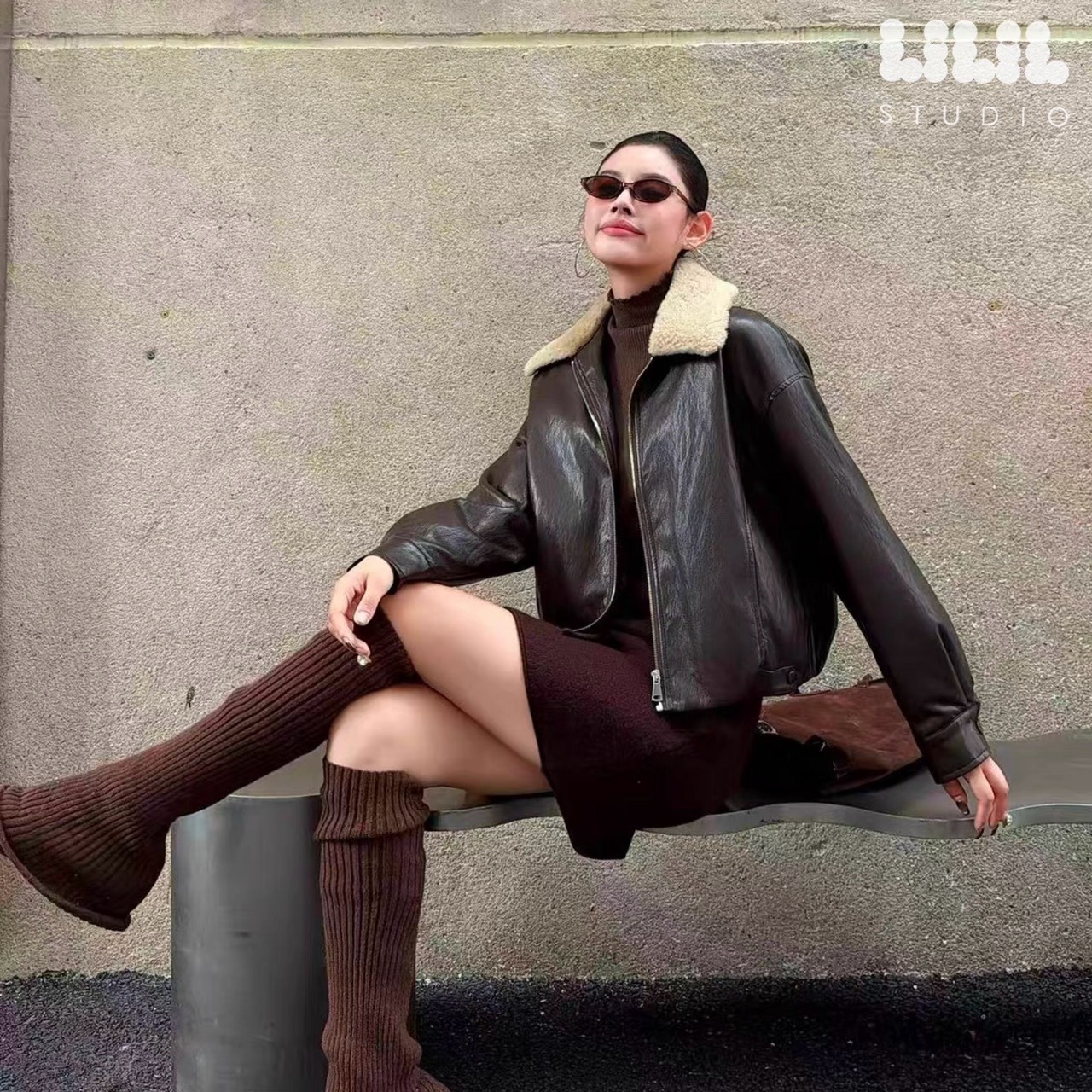 Lovely leather Jacket⭐️ พร้อมส่งค่ะ งานเสื้อJacket หนังลูกวัวนิ่ม ปกถอดได้ ซิปหน้ากระเป๋าจริงค่ะ