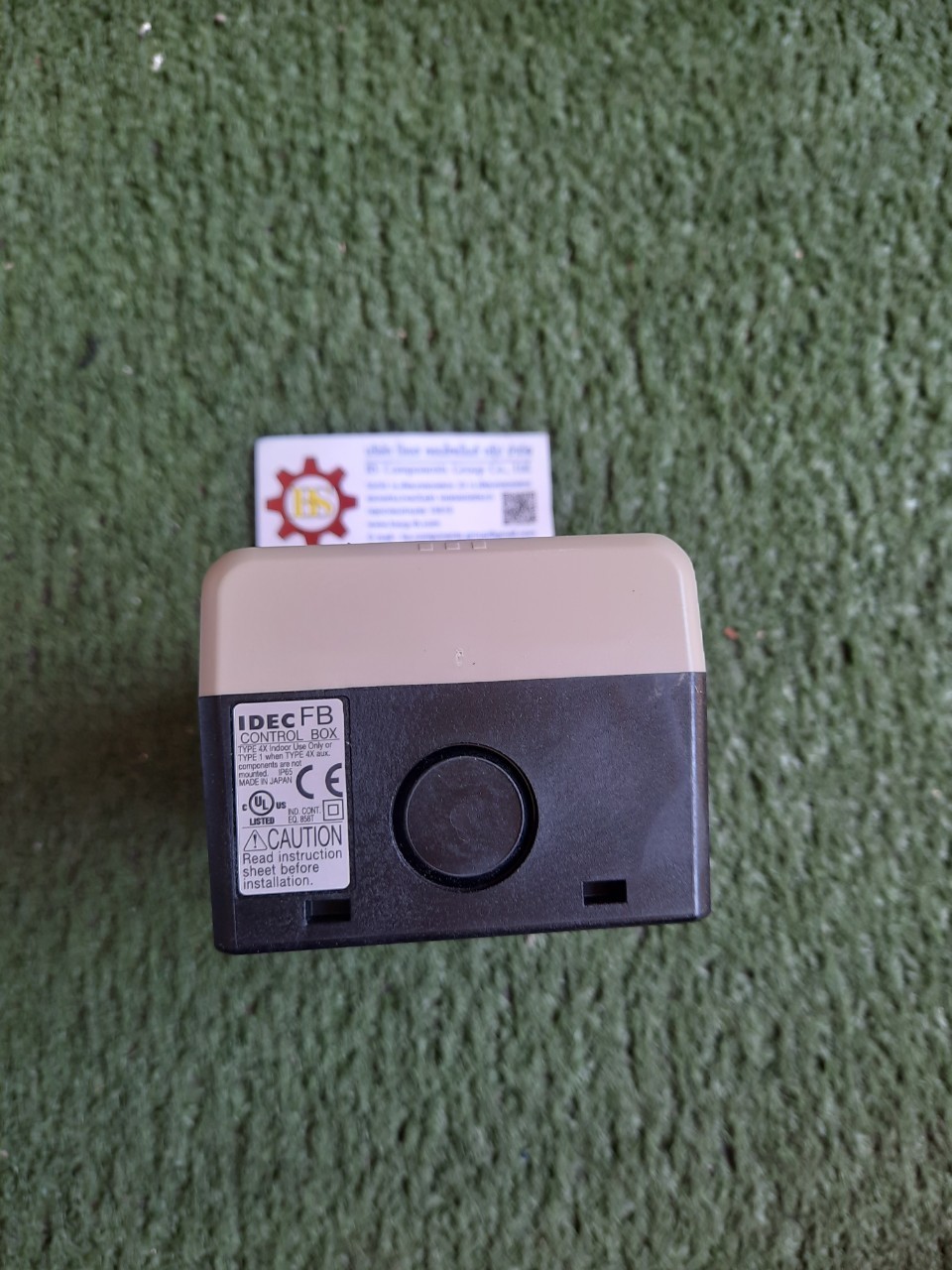 IDEC : กล่องคอนโทรล ฝาเทาขาว FB1W-211Z 2ช่อง