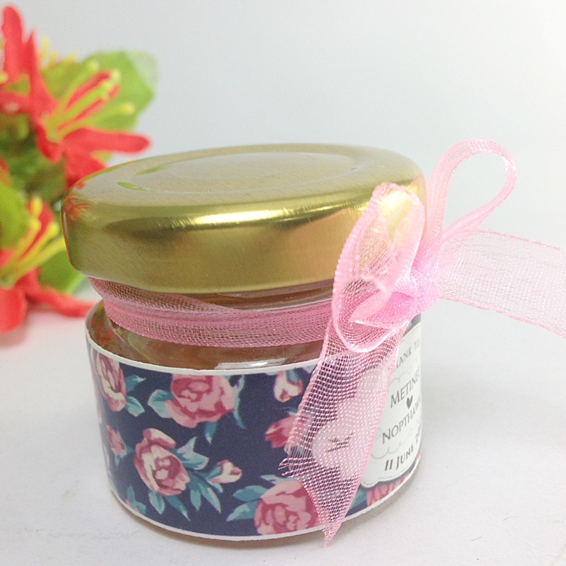 น้ำผึ้ง 1 ออนซ์ บรรจุกระปุกแก้ว ผูกโบว์ พร้อมป้ายชื่อ