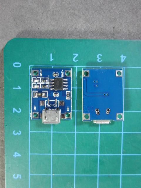 PCM 18650 แบตเตอรี่ลิเธียม 1เซล 3.7V4.2V สูงสุด 3A ไฟledแสดงเต็มตัด (Micro USB)