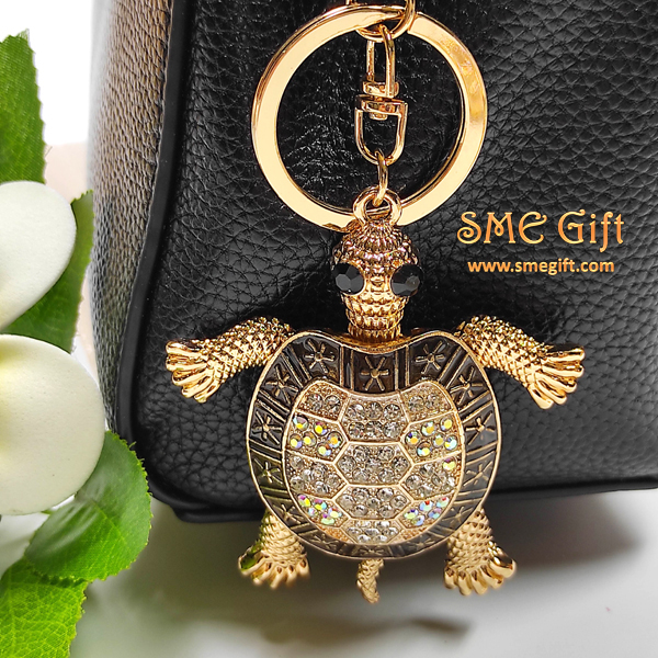 พวงกุญแจ เต่าประดับคริสตัล พร้อมกล่องของขวัญ Turtle Key-02 ชิ้น