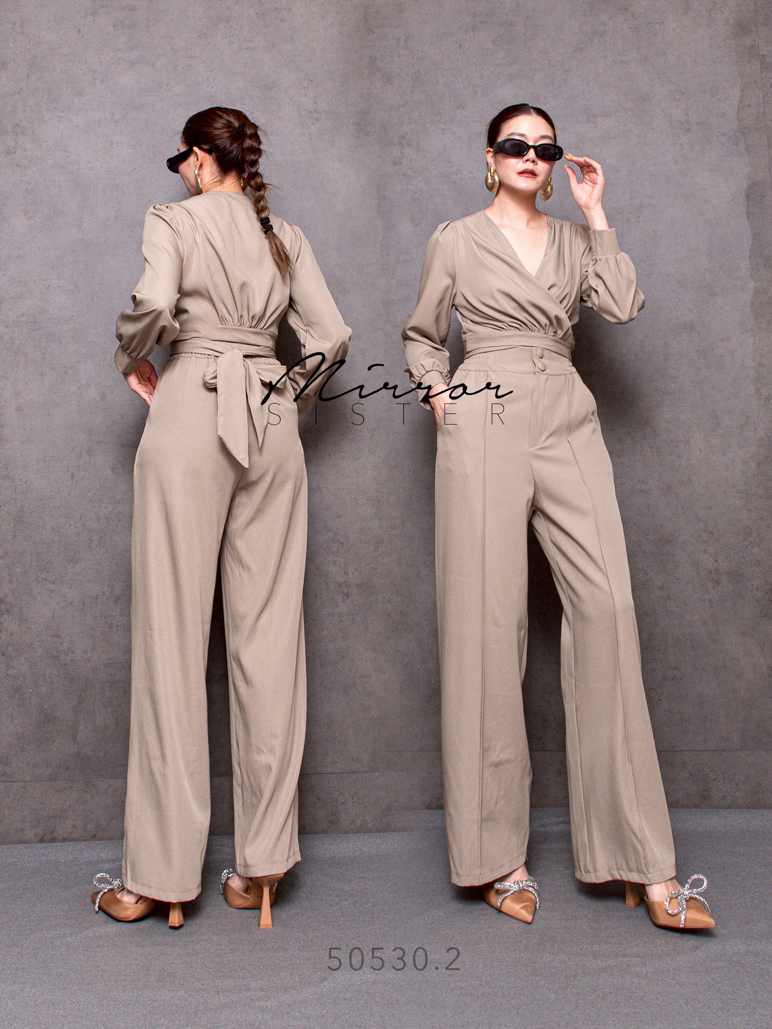 Mirrorsister’s Wrap Luxe Power Set•• เซ็ตเสื้อและกางเกงขายาว ที่ผสมผสานความเฟมินีนและความมั่นใจในลุคเดียว • เสื้อทรงคอปาดไขว้ (wrap) ช่วยเก็บทรงและเพิ่มเสน่ห์อย่างมีระดับ