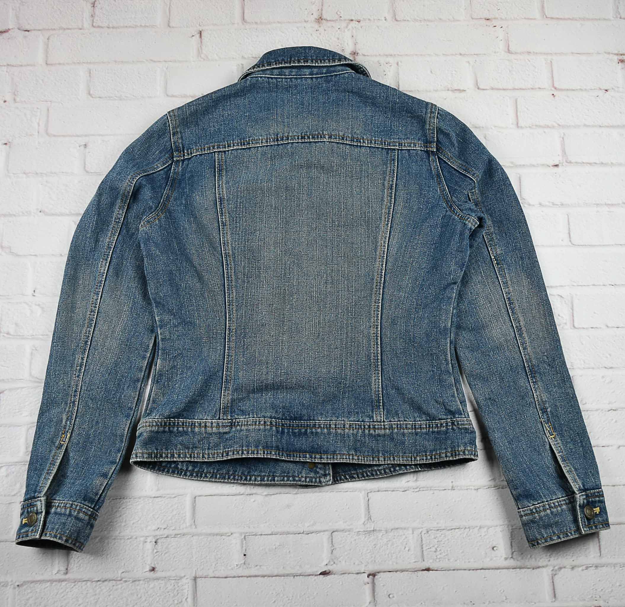 CRAZY ANCBI อกจริง 37 ไซส์ M เสื้อแจ็คเก็ตยีนส์ แขนยาว ผู้หญิง แต่งขาด ทรงสวยใส่สบาย เนื้อผ้านุ่มใส่สบาย