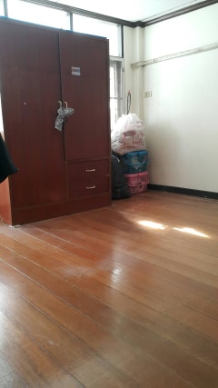 ขายบ้านทาวน์เฮาส์ 3 ห้องนอน 3 ห้องน้ำที่จอดรถพร้อมเข้าอยู่ ถ.นิพัทธ์สงเคราะห์ 3 ใกล้ห้างบิ๊กซีคลองแห 1.3 กม. ใกล้แหล่งงานเดินทางสะดวก อ.หาดใหญ่ จ.สงขลา