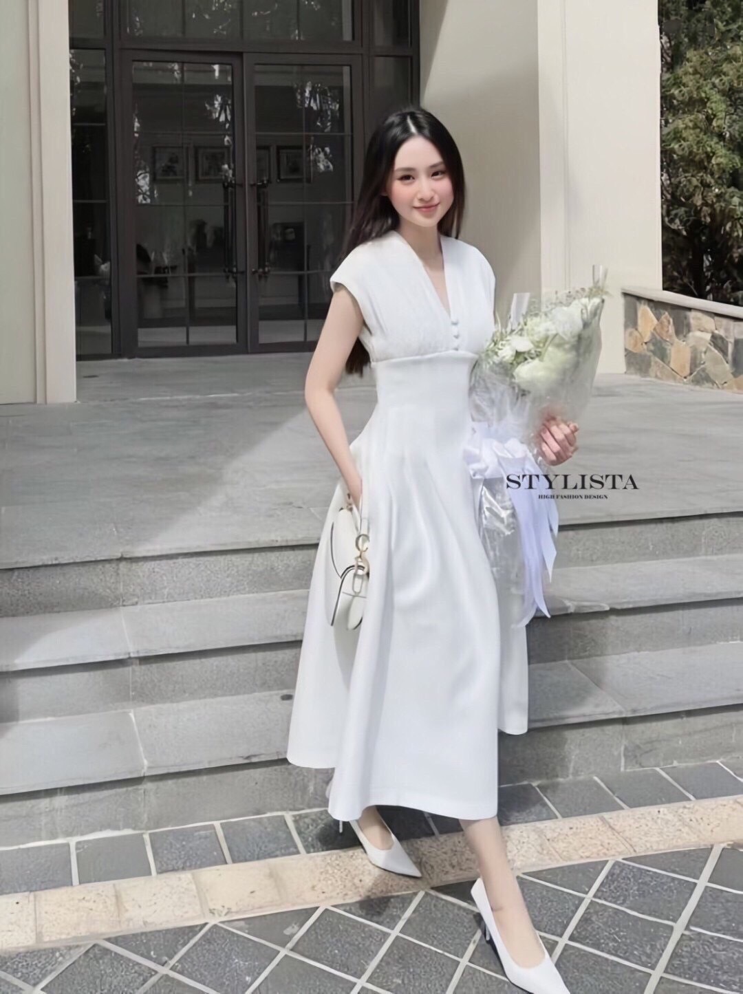 เดรสยาว คอวี เเต่งกระดุมหน้า ซิปหลัง กระโปรงพริ้วๆ ใส่สวยน่ารักมากๆ ใส่เที่ยว ใส่ออกงาน ใส่ได้หลายโอกาส จัดด่วนนนๆ ชุดสวยหมดเร็วนะคร๊า