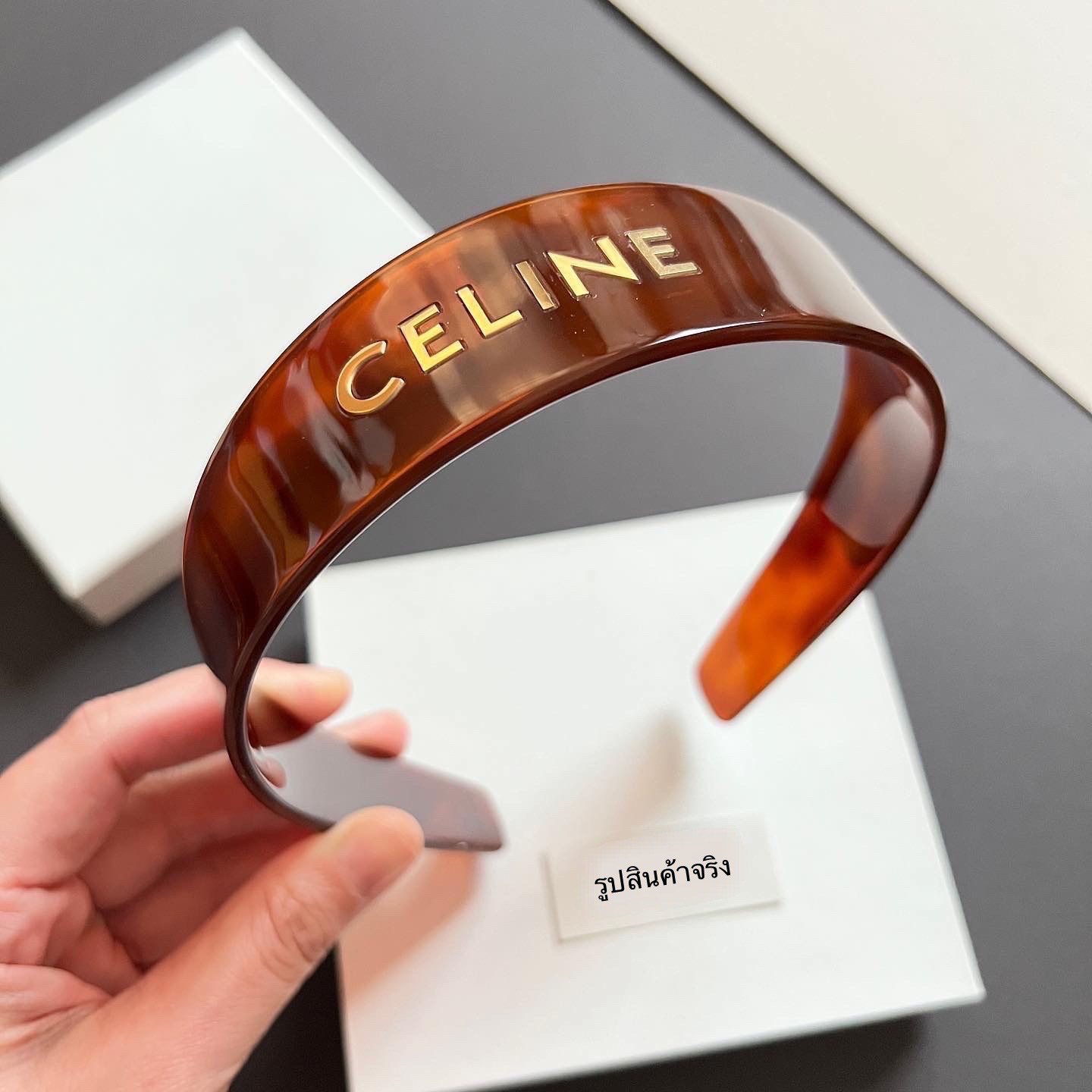 คาดผมไฮโซเก๋ๆ น่ารักดูแพงแบบน้องลิซ่าแบรนด์ซีลีนสีน้ำตาลCeline headband