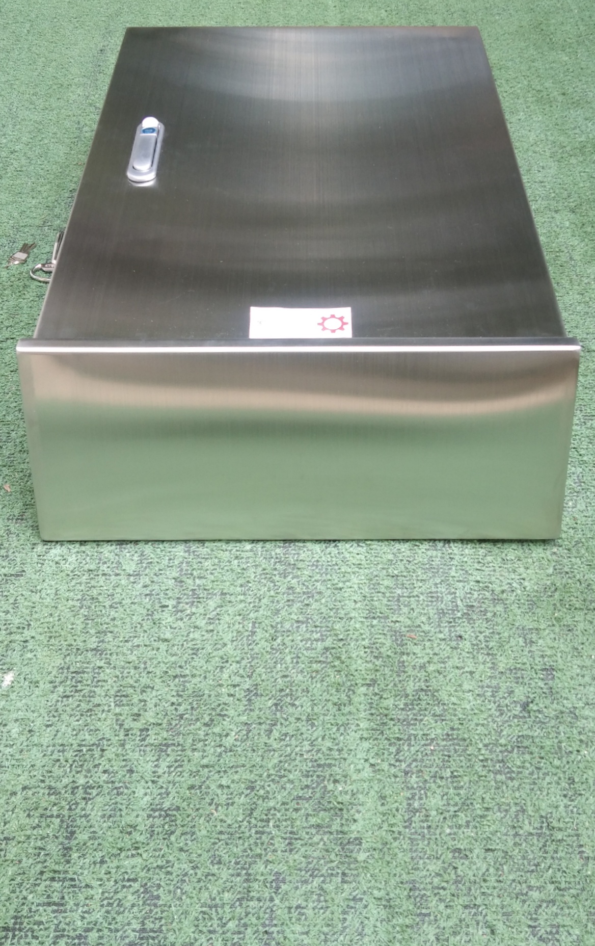 Main LUG 100A ตู้สแตนเลส 304 มีหลังคาสโลป W450xH650xD152mm. (24ช่อง)