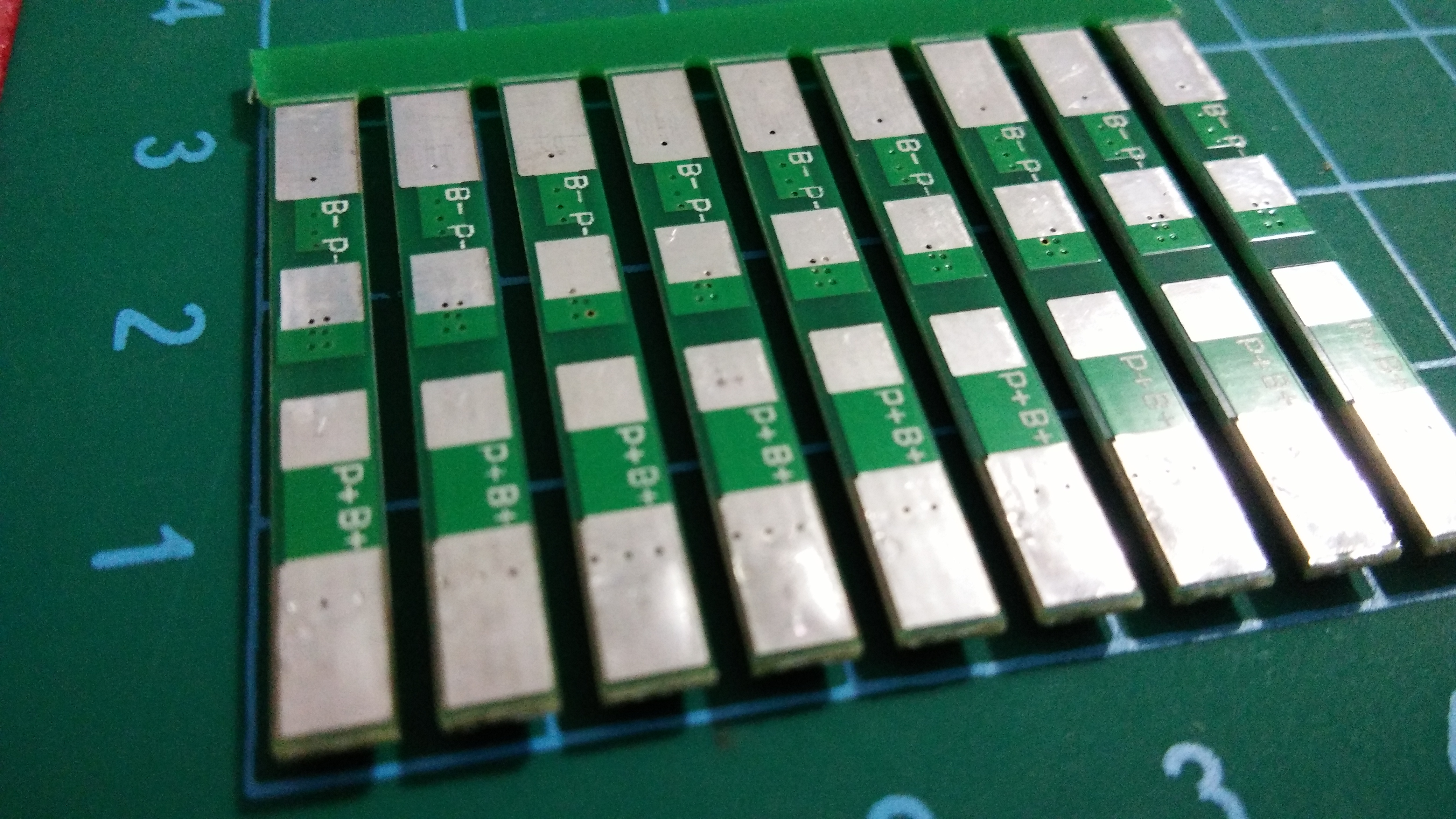 PCM 18650 แบตเตอรี่ลิเธียม 1เซล 3.7V4.2V สูงสุด 3A (แบบบาง)