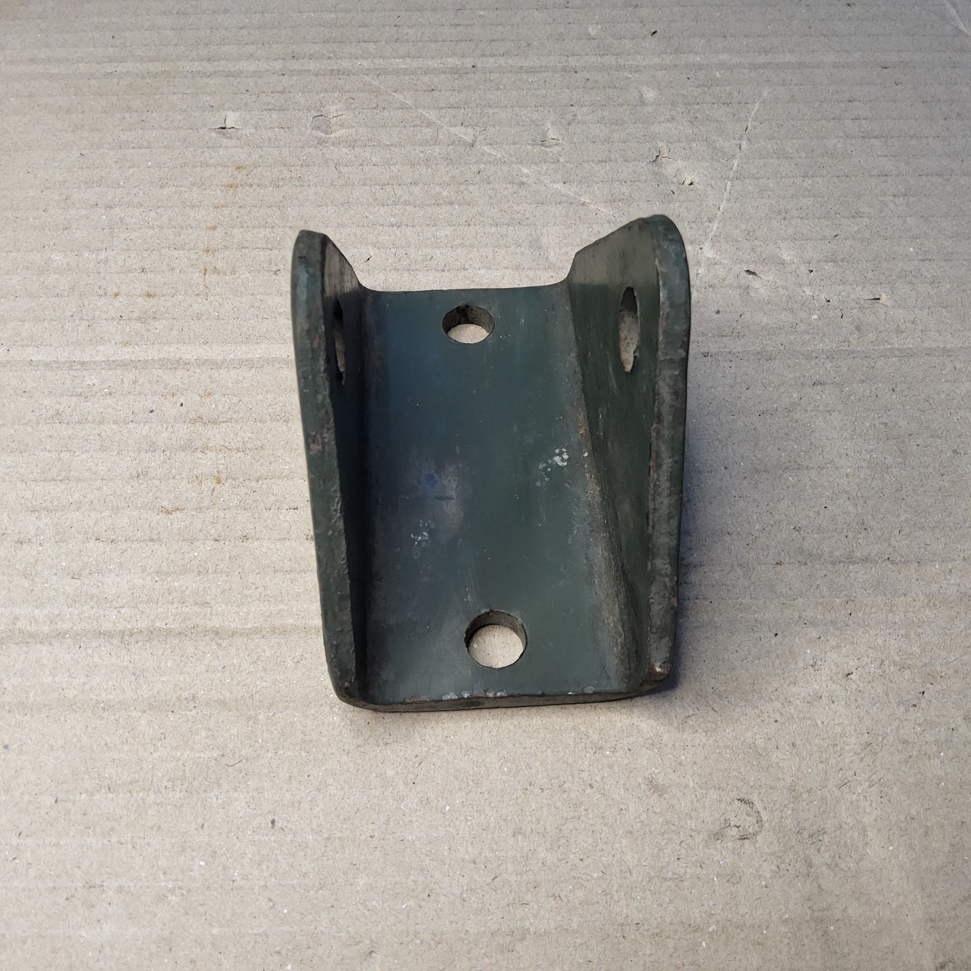 บ็อกแหนบ ติดคัดซี่ Jeep จี๊ป เล็ก วินลี่ CJ5 CJ6 CJ7 ตัวหนา [ 6 มม ]