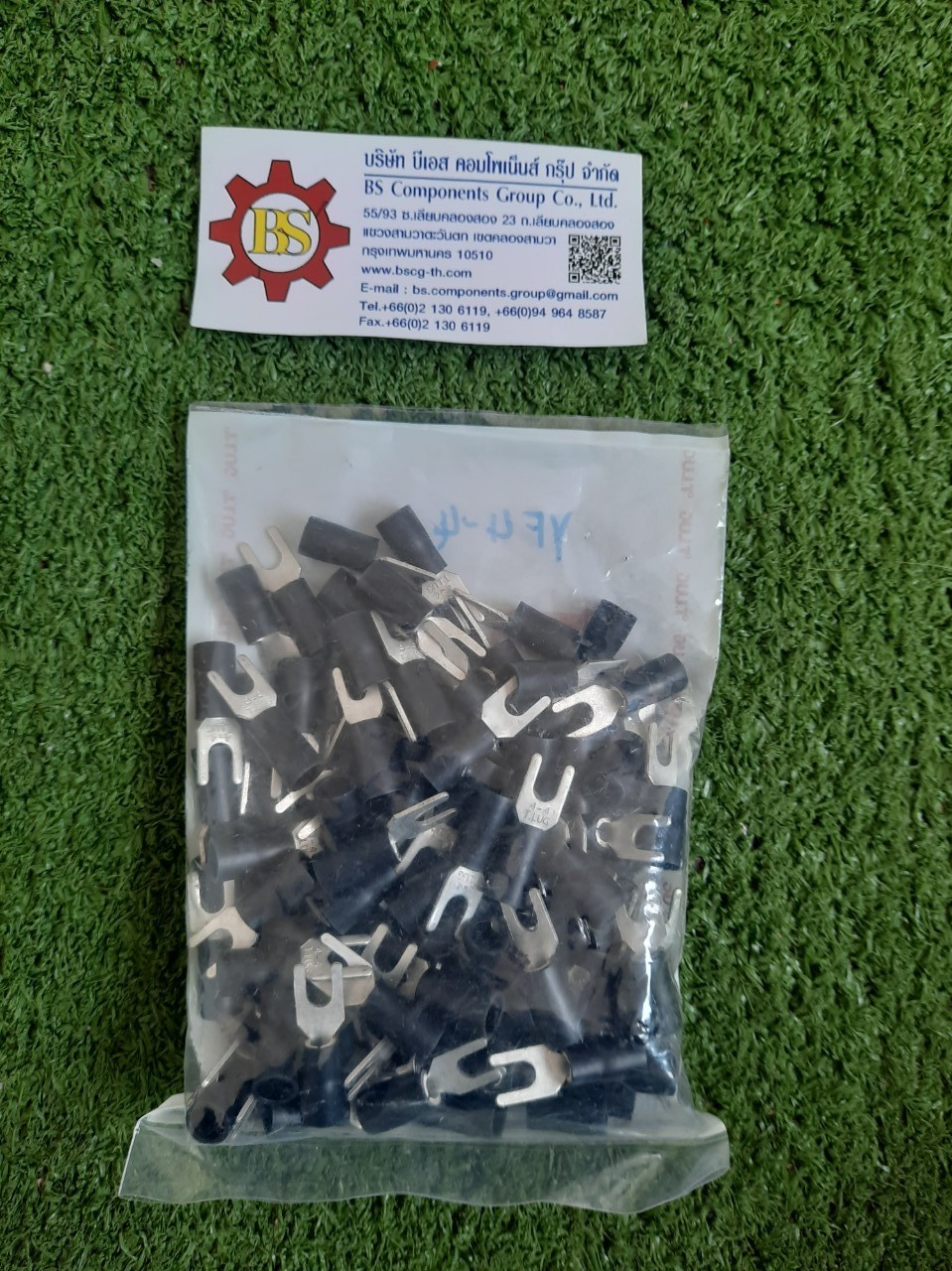T.LUG : หางปลาเเฉก-หุ้ม YF4-4 4mm2 ดำ